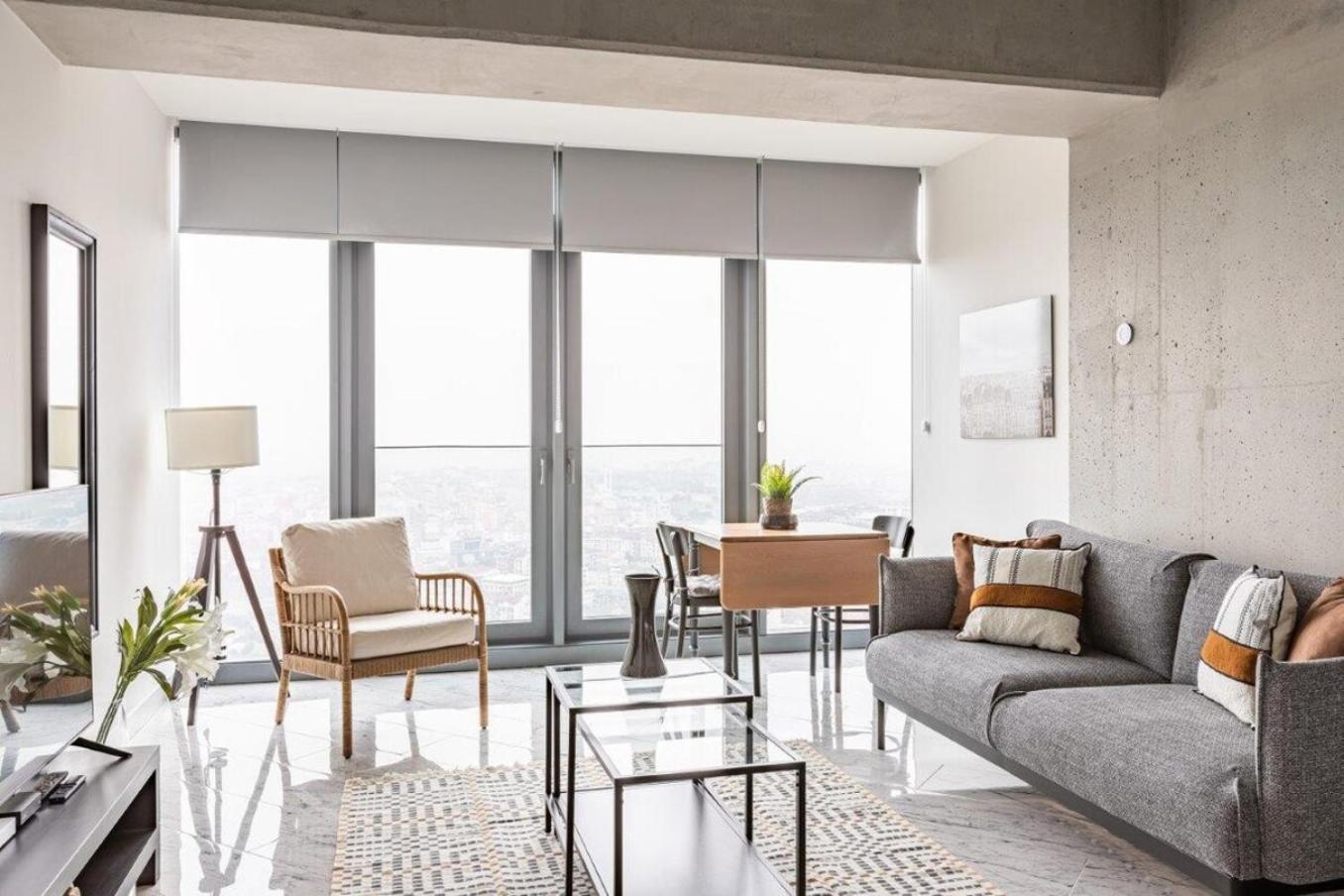 Trendy Cool Bright Parking Poolviews! #254 Apartment