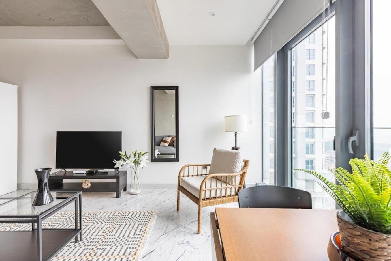Apartment Trendy Cool Bright Parking Poolviews! #254 Istanbul