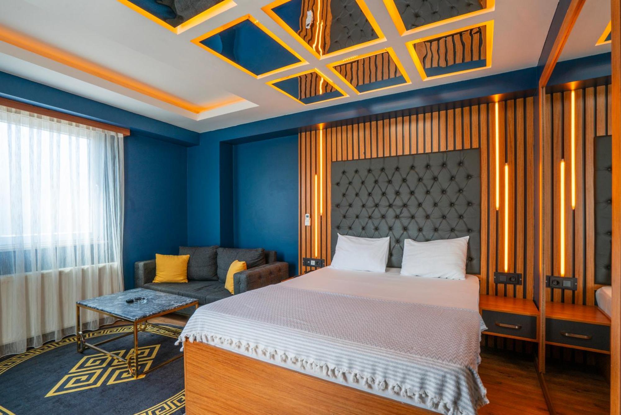 Hotel Royal Nest *