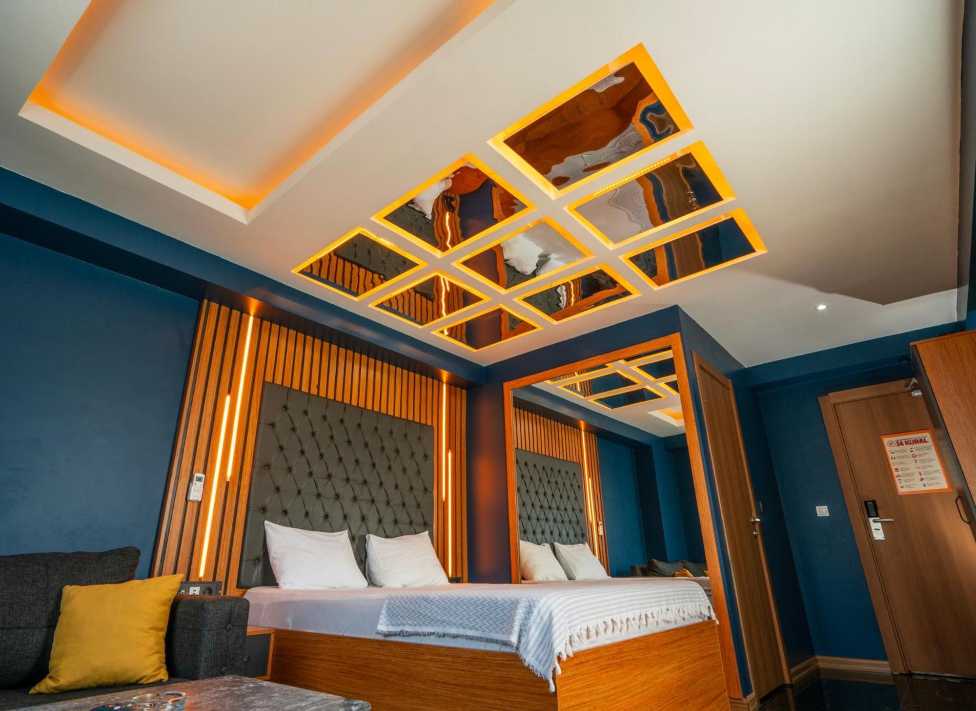 Royal Nest *