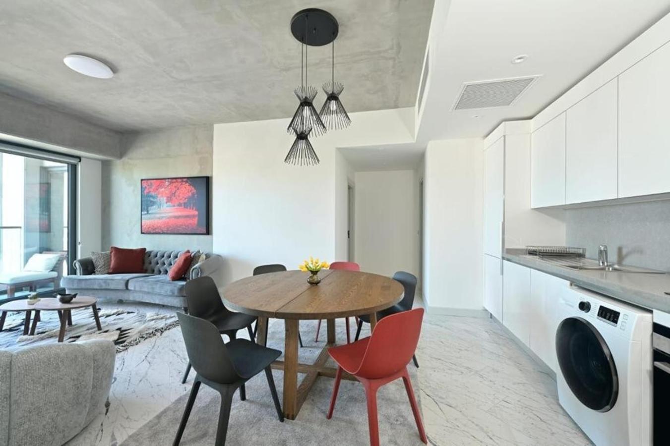 Bright Lovely Modern 2bd25 Poolgym! #220 * Istanbul