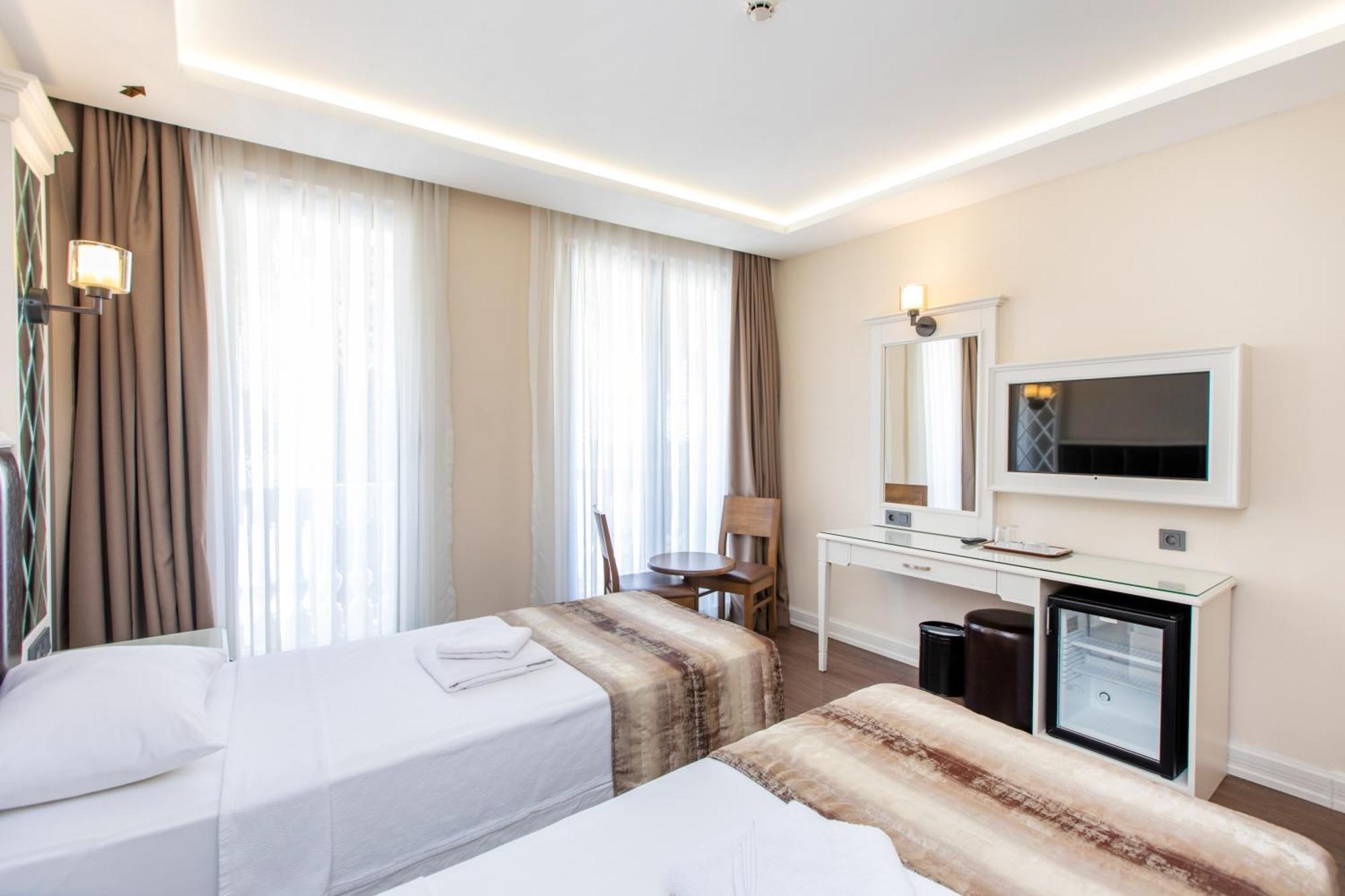 Morava Hotel *