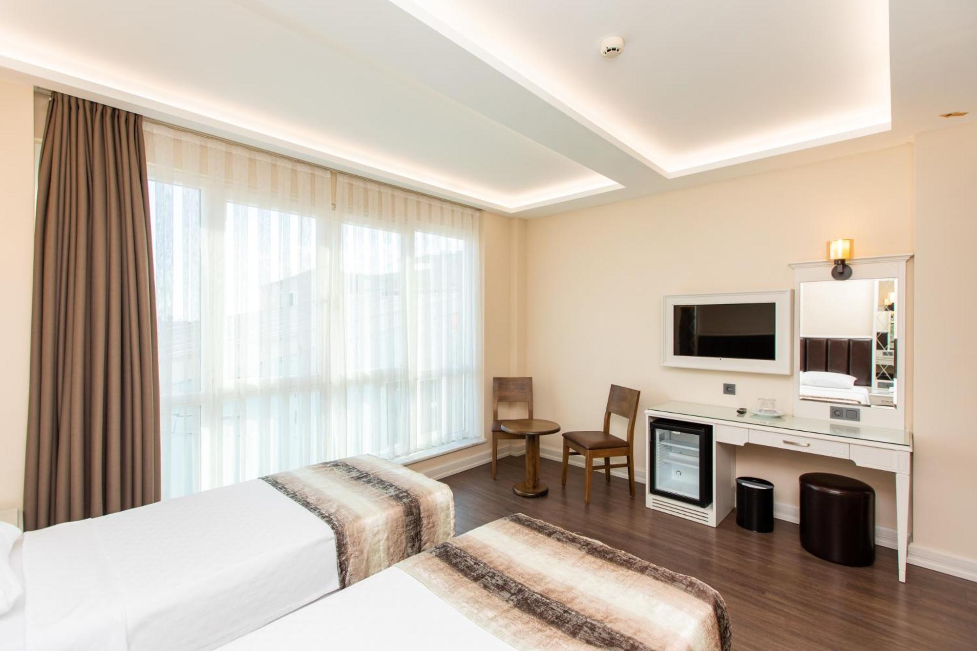 Morava Hotel *