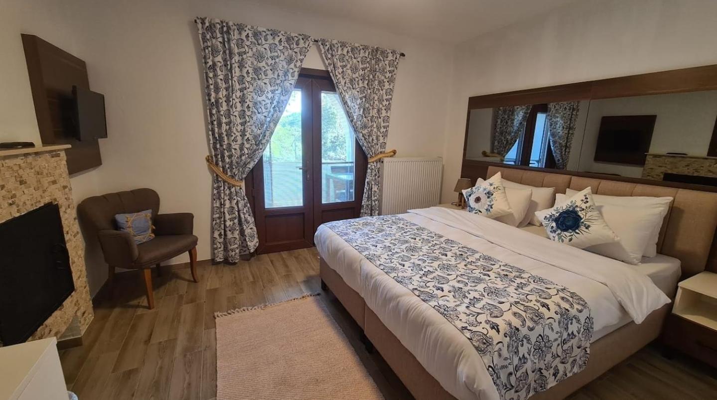 Resort Polonezkoey Country Club & In The Wildlife Park! Istambul