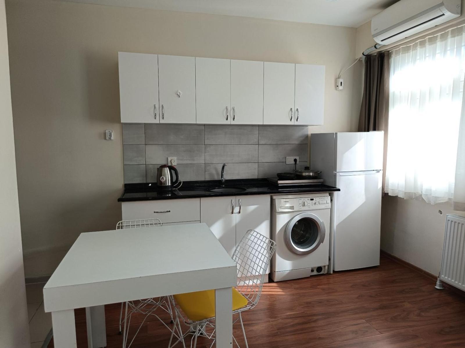 White Crown Ve Yasam Merkezi Aparthotel Istanbul