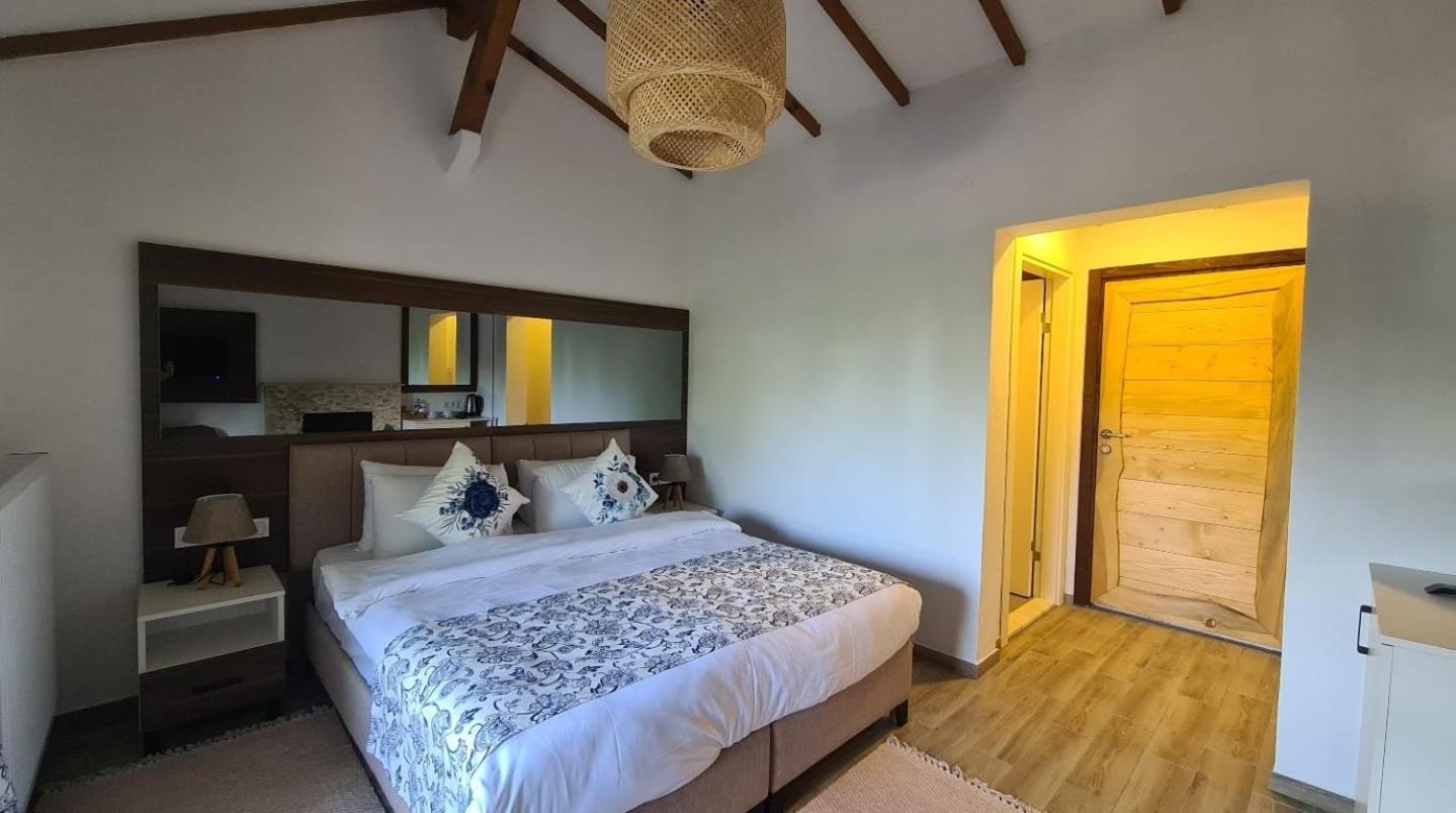 Polonezkoey Country Club & In The Wildlife Park! Resort