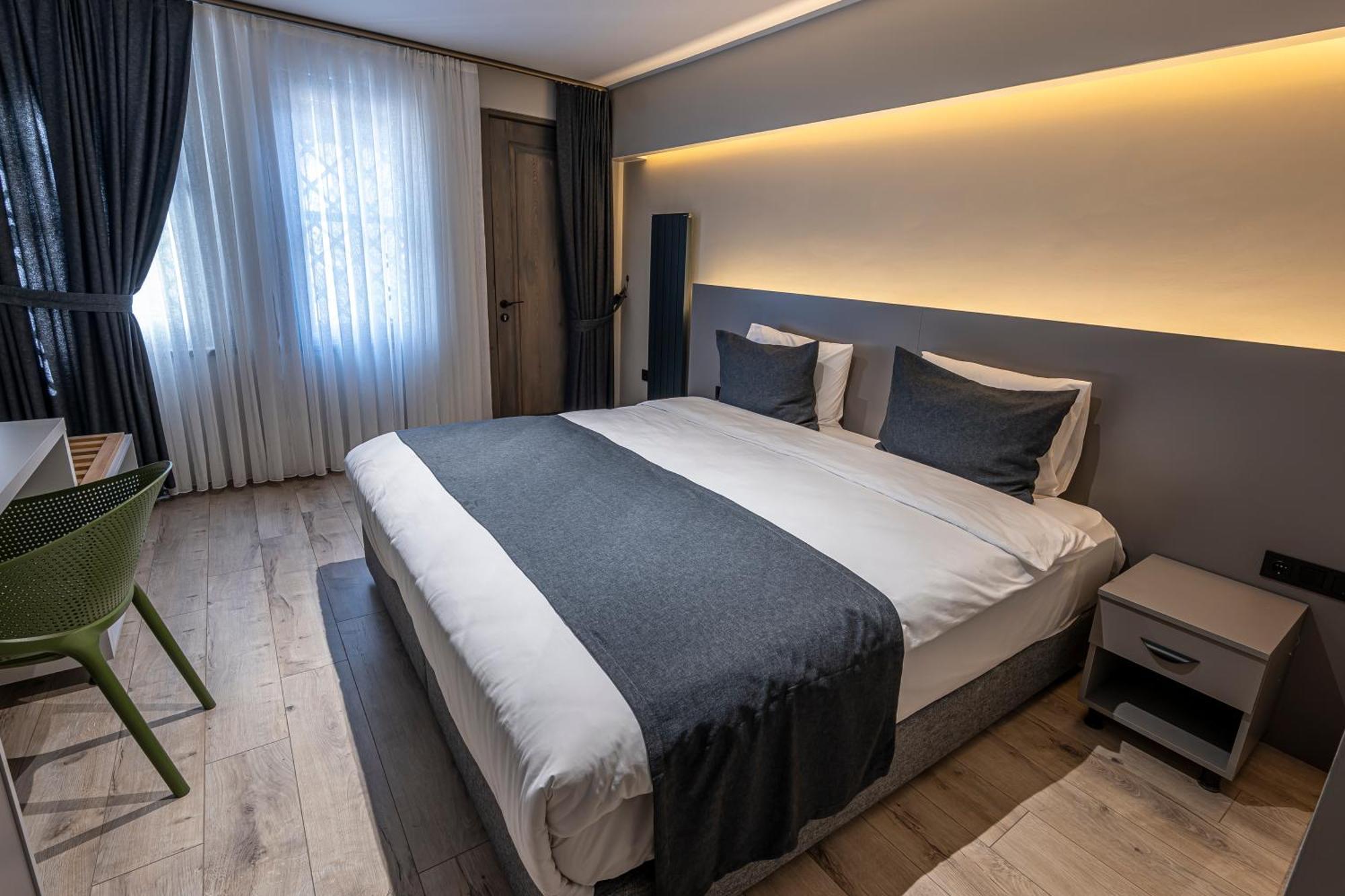 Hotel Calanthe 3*