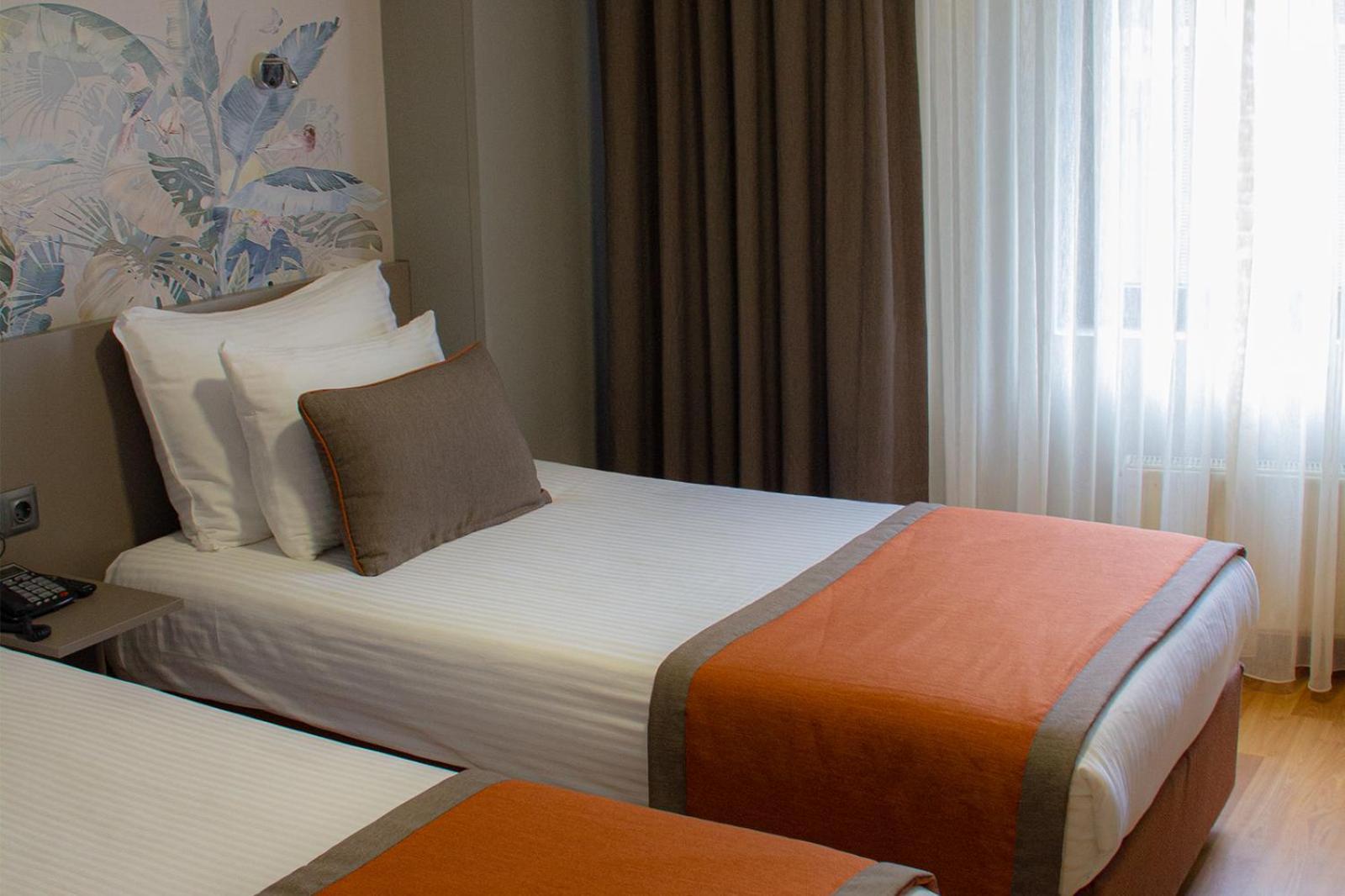 Benler Laleli Otel