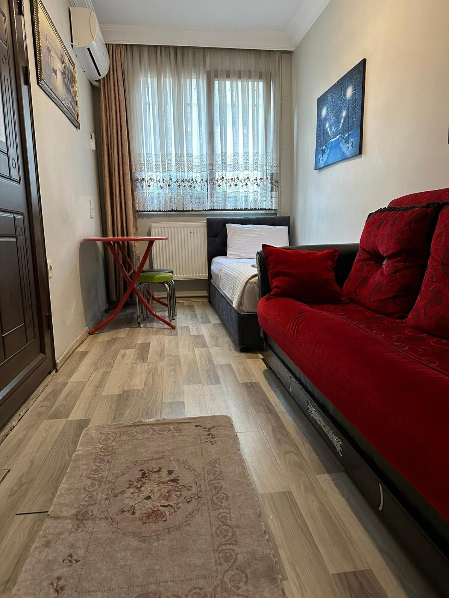 Awwa Apartment