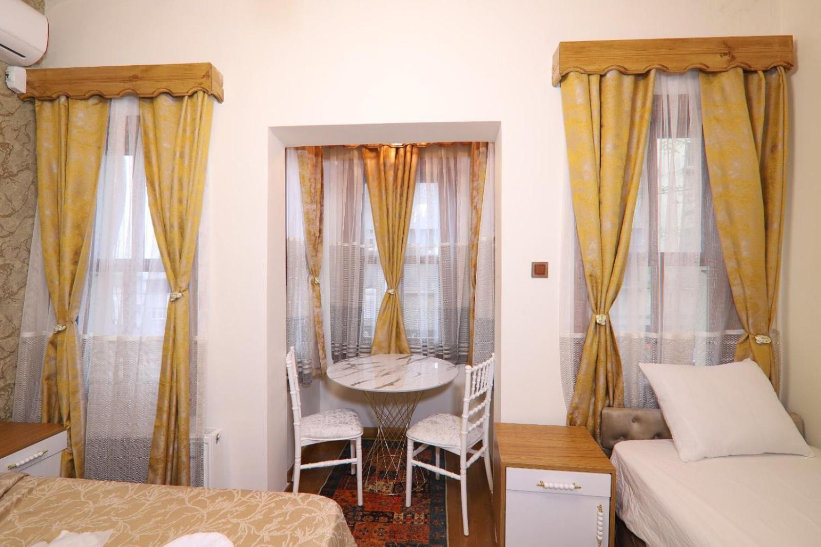 Guer Royal Aparts Otel