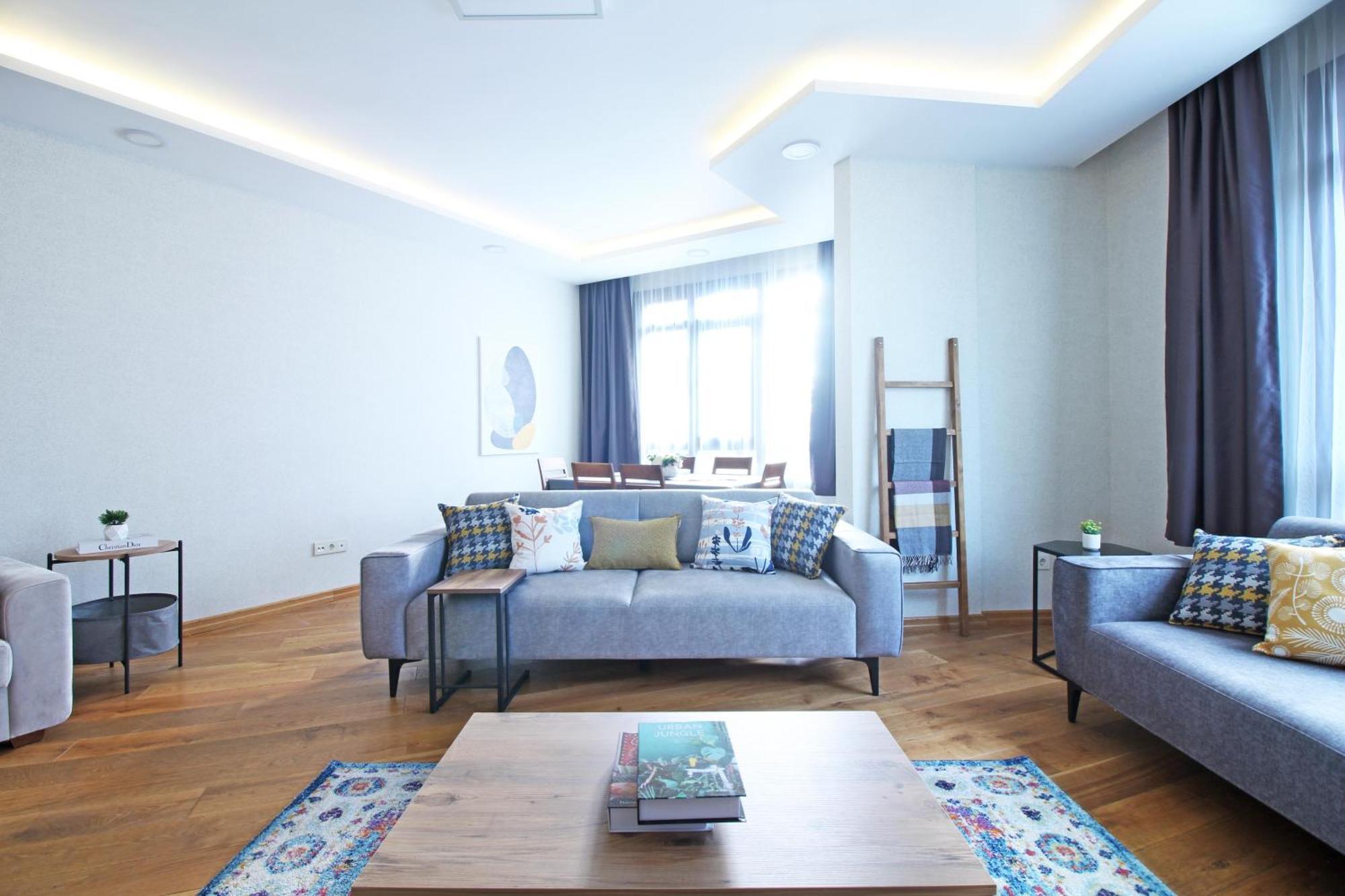 Excellent Apartment *