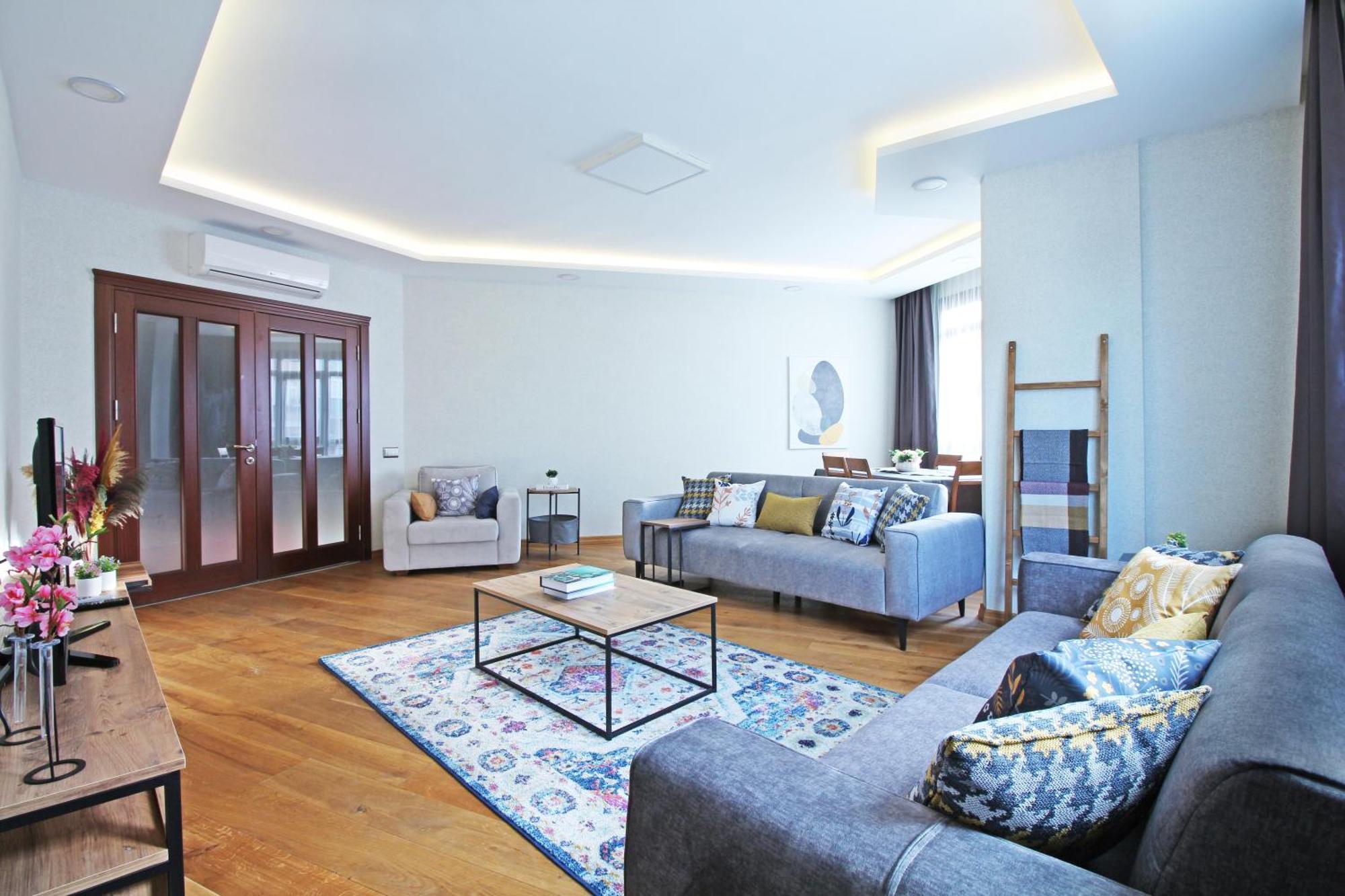 Excellent Apartment