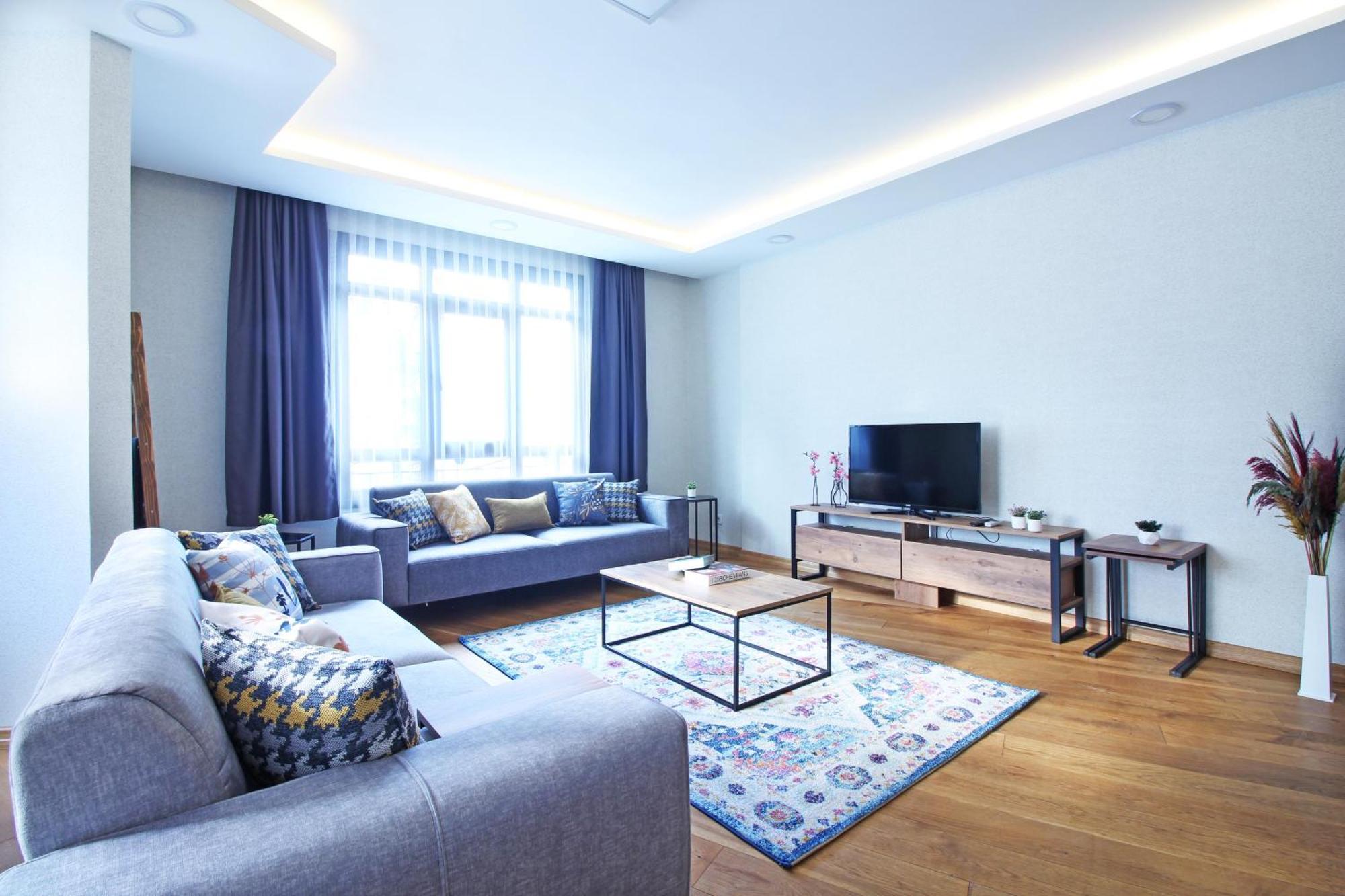 Excellent Apartment *