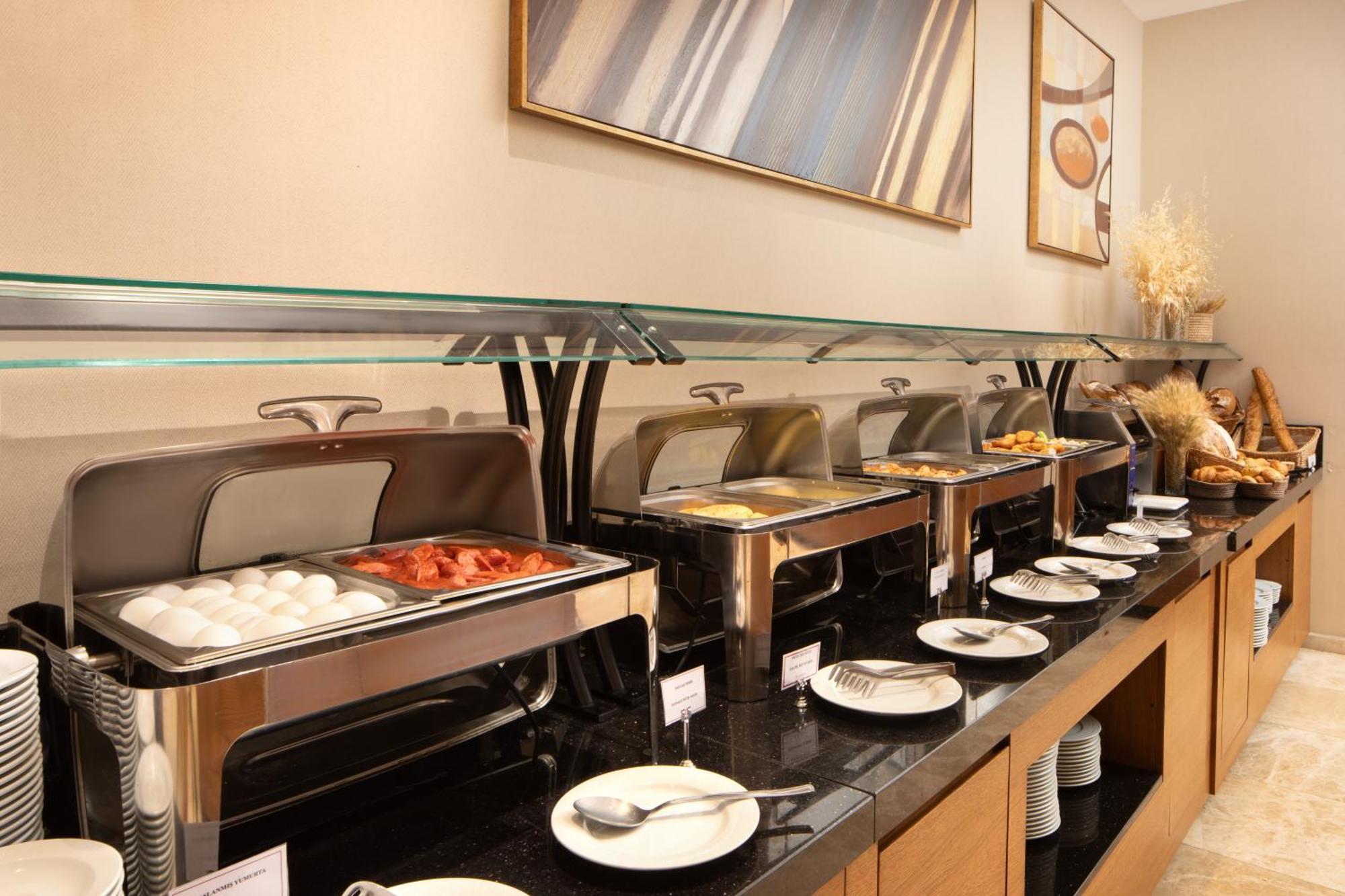 Hotel Ramada Plaza By Wyndham Atakoy 5*