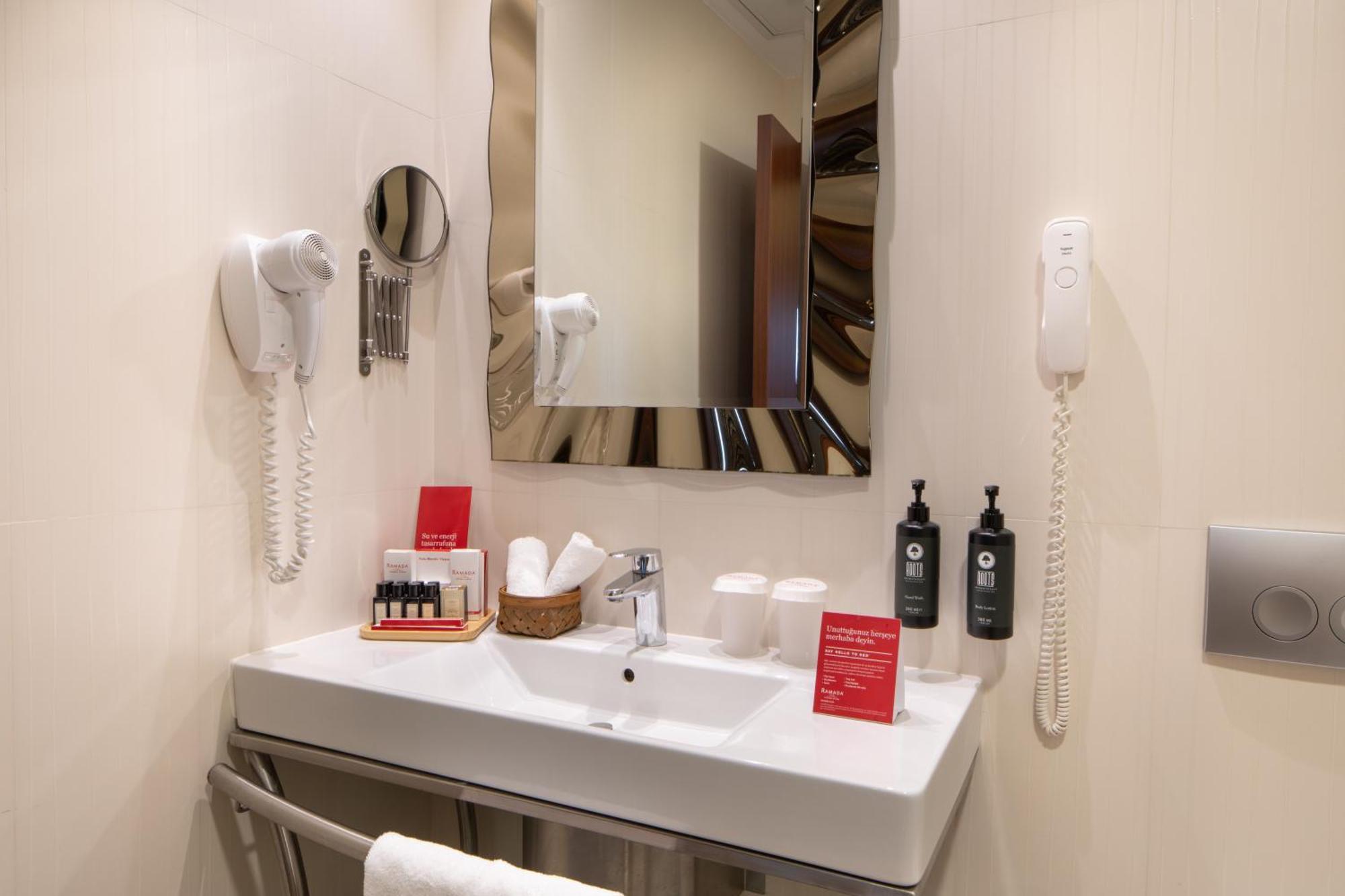 Ramada Plaza By Wyndham Atakoy 5*