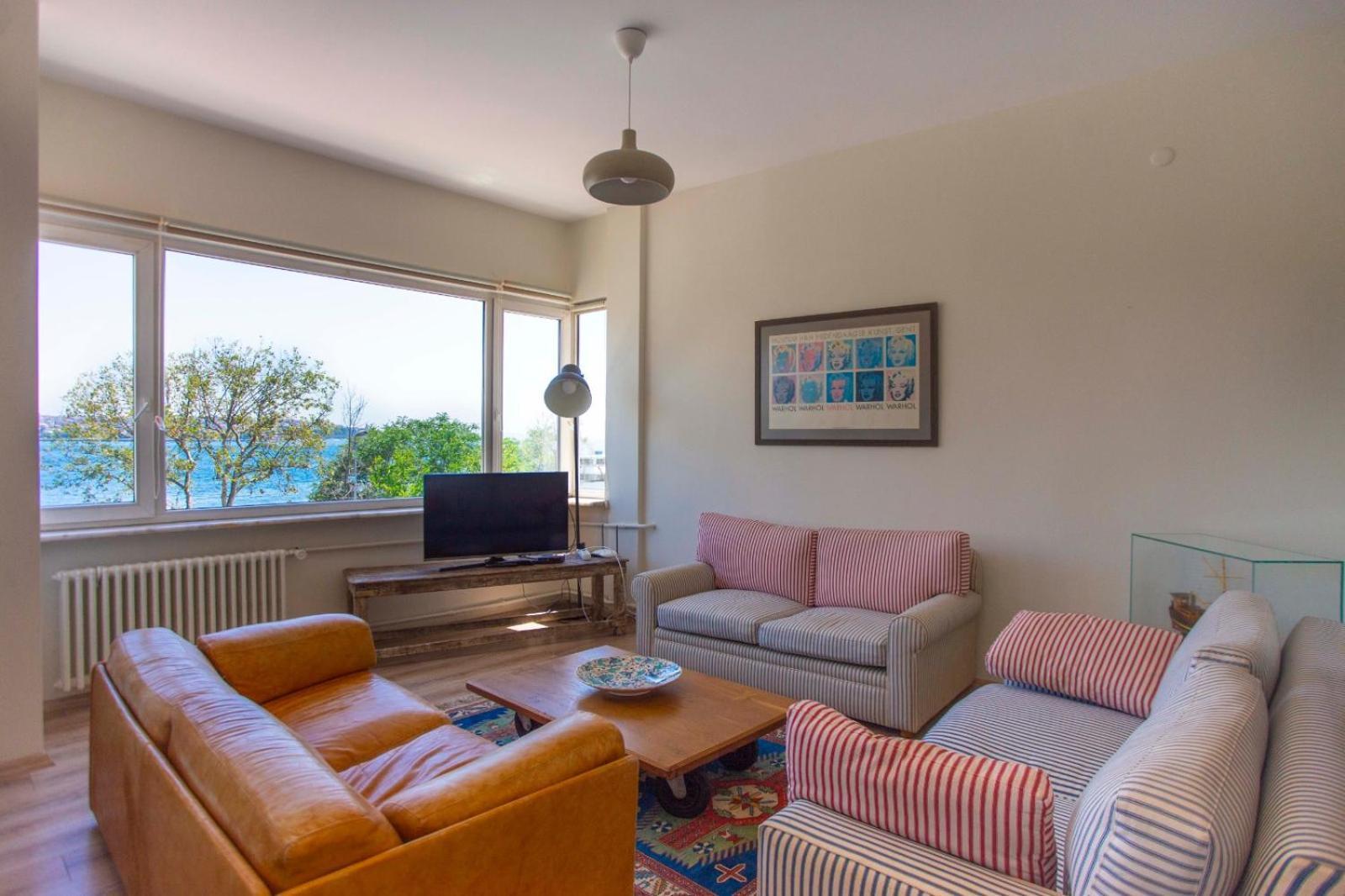 Waterfront With A Stunning View Apartment *