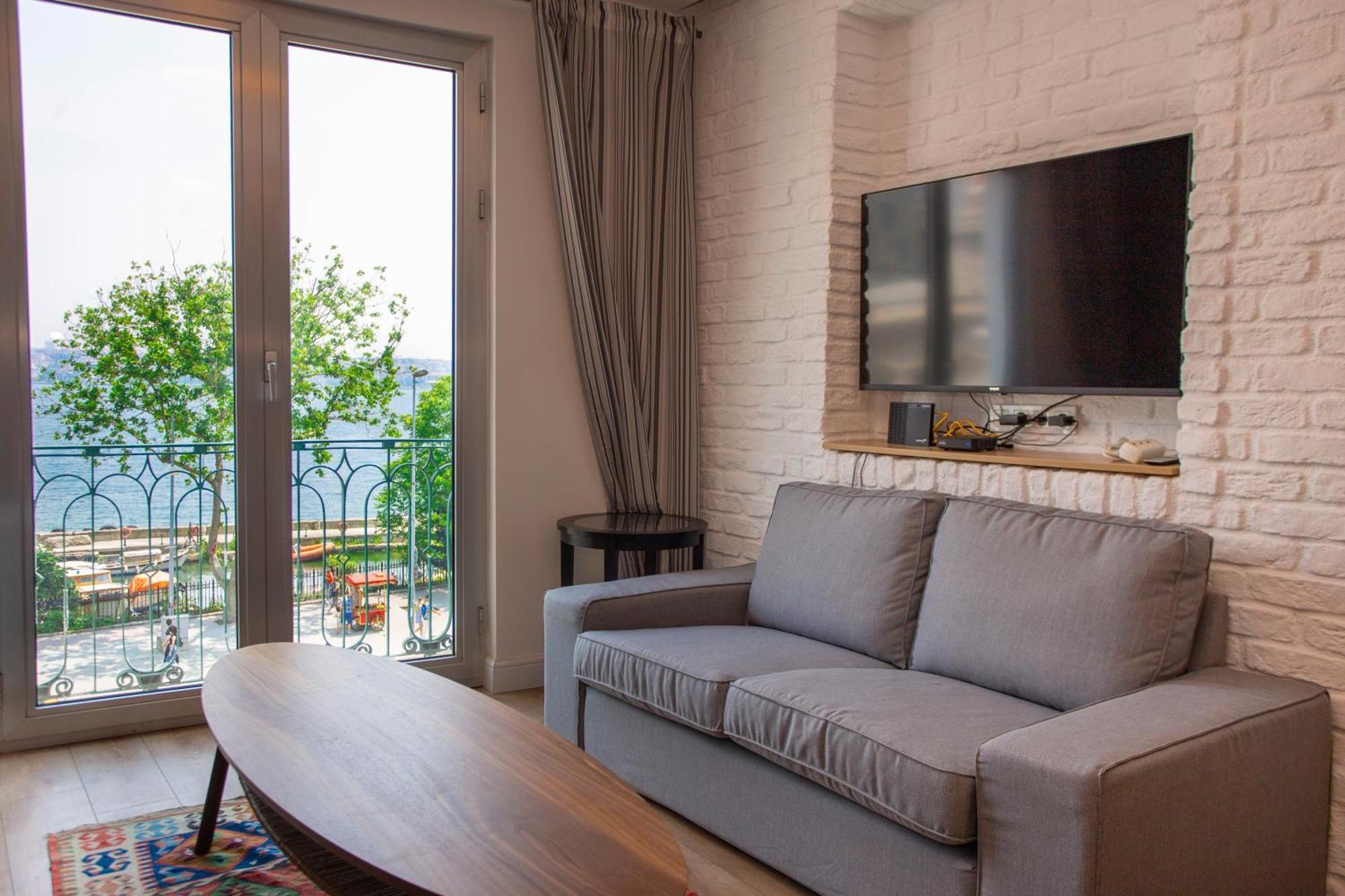 Waterfront With A Stunning View Apartment Istanbul