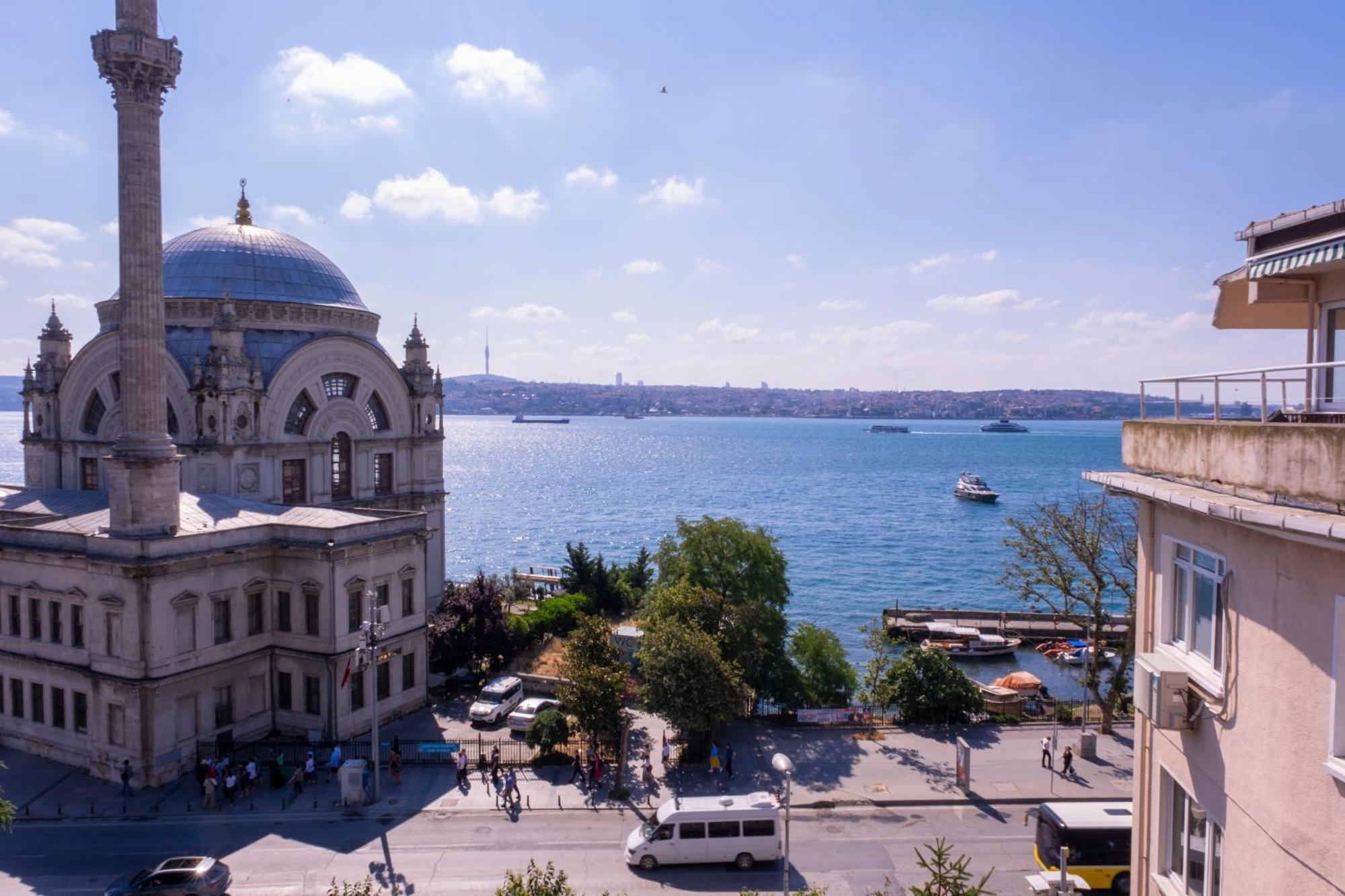 Contemporary Waterfront With A Stunning View Apartamento Istambul