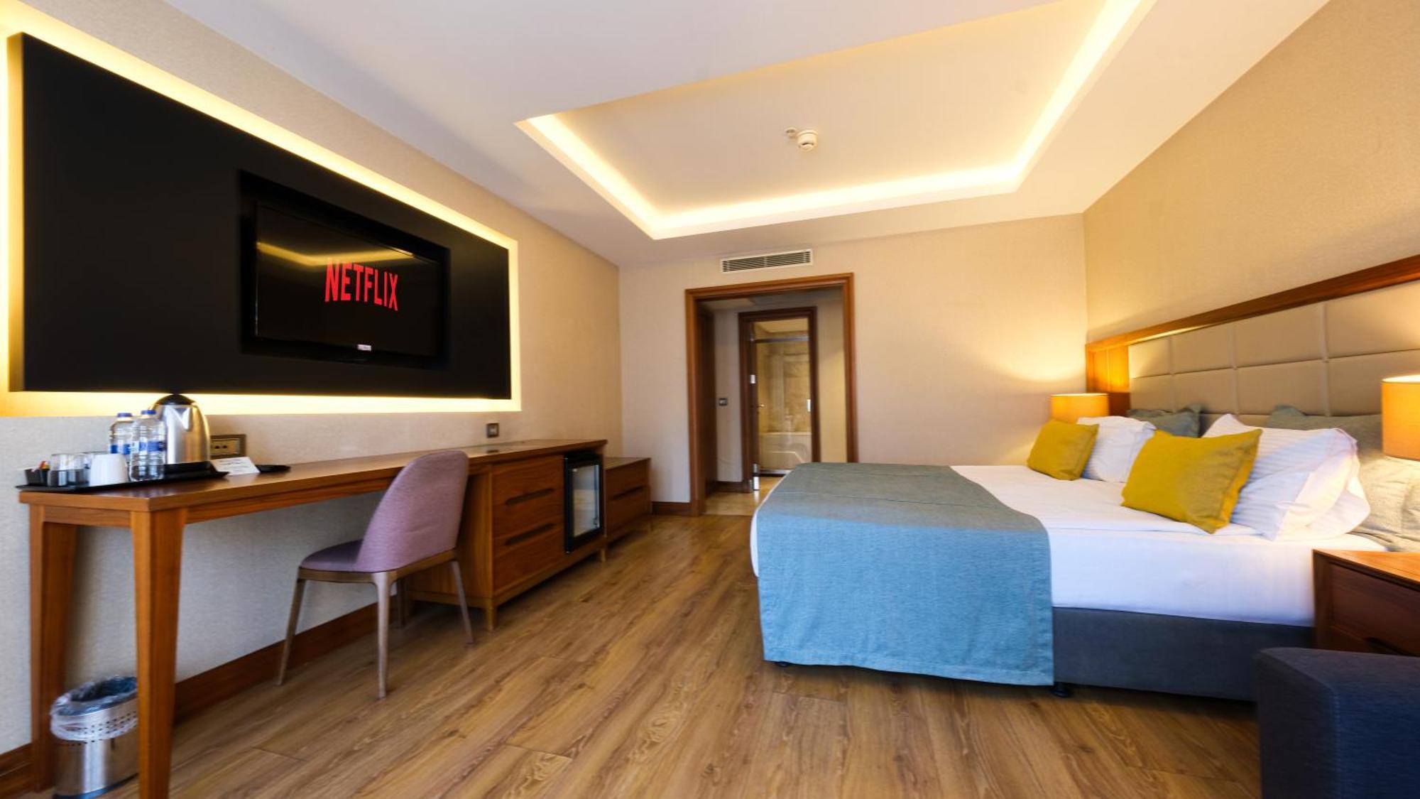 Endless Art Hotel-special Category Otel