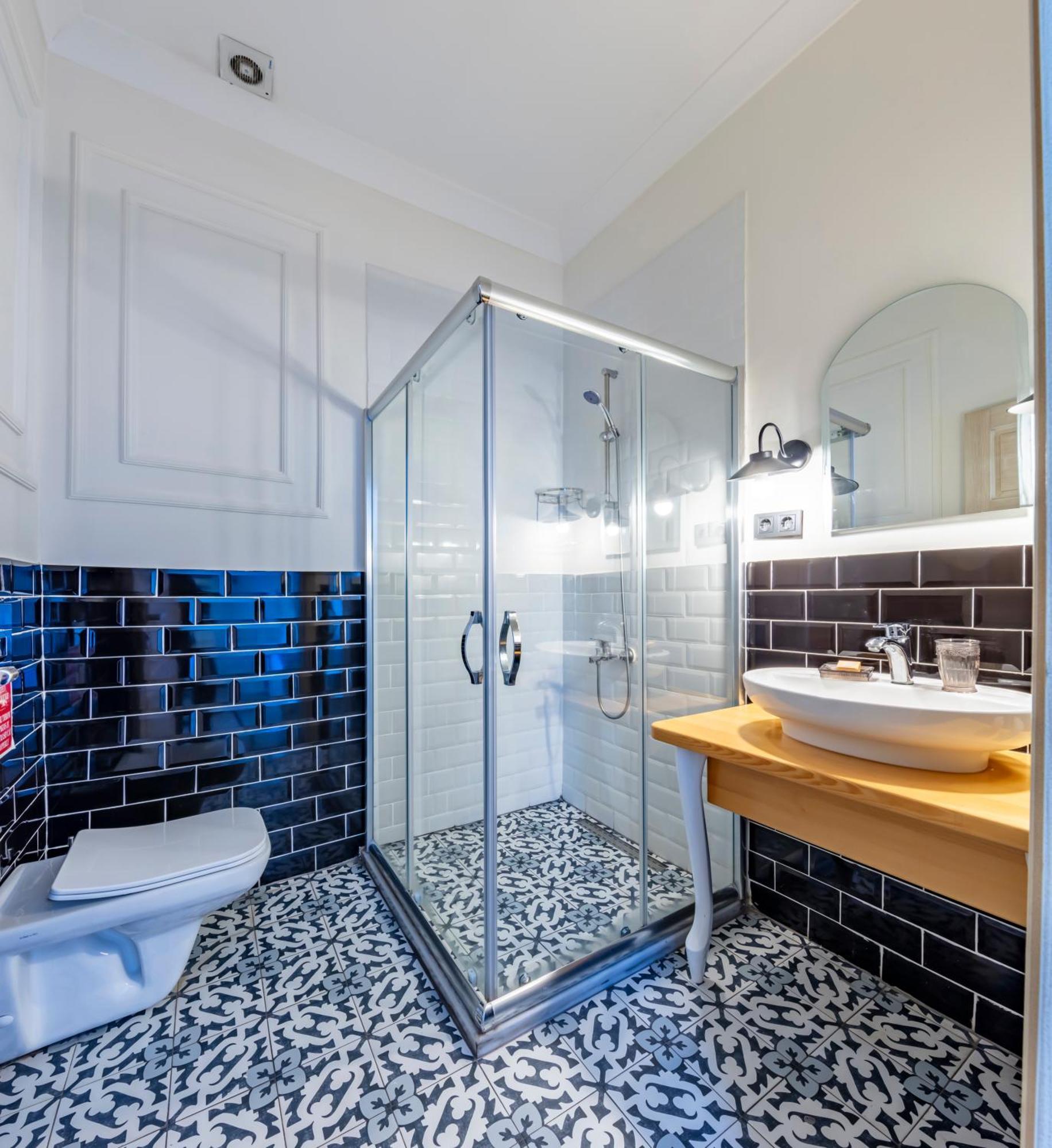 Cezayir Hotel Istanbul