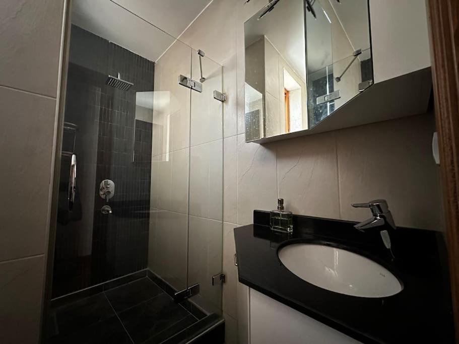 2br, 2ba 3rd Floor Of Historical Building, Galata *