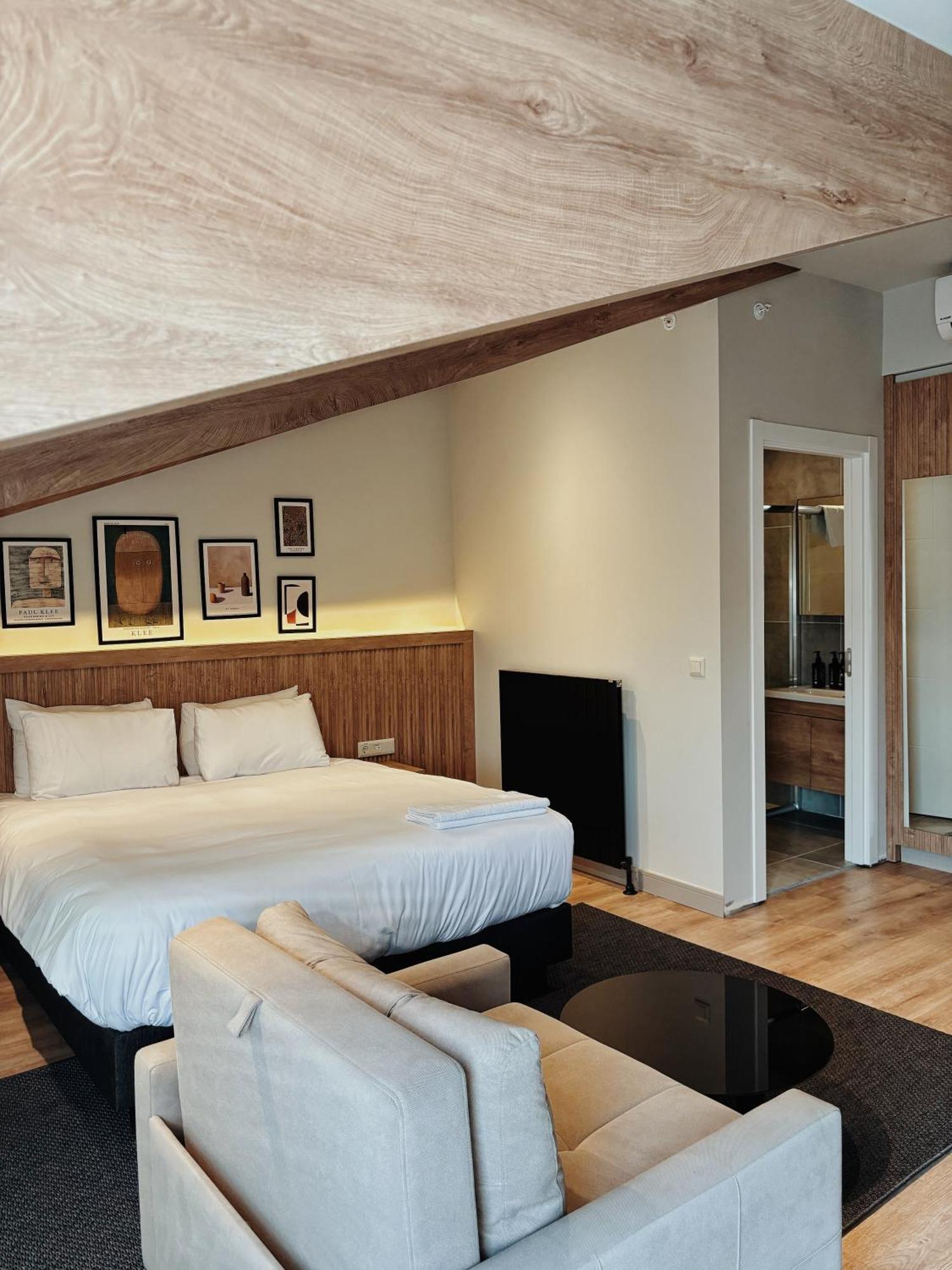 Dugi Hotel