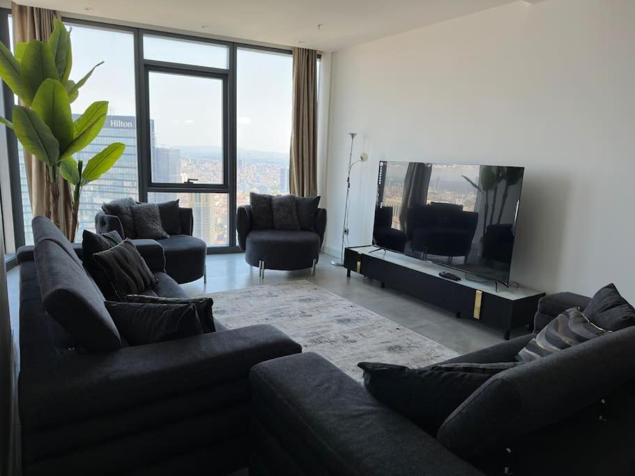 Luxury 46 Floor Penthouse 41 *