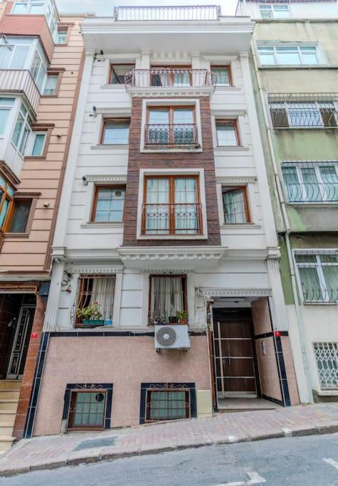 Fatih'te Yeni 3 Odali No 1 Istanbul