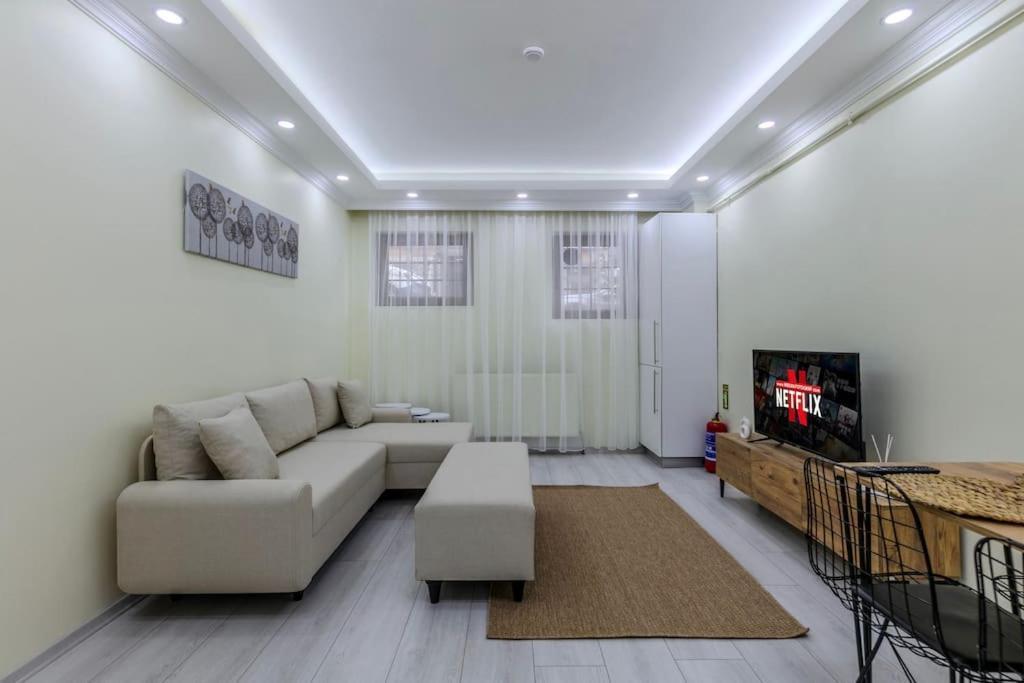 Fatih'te Yeni 3 Odali No 1 Apartment