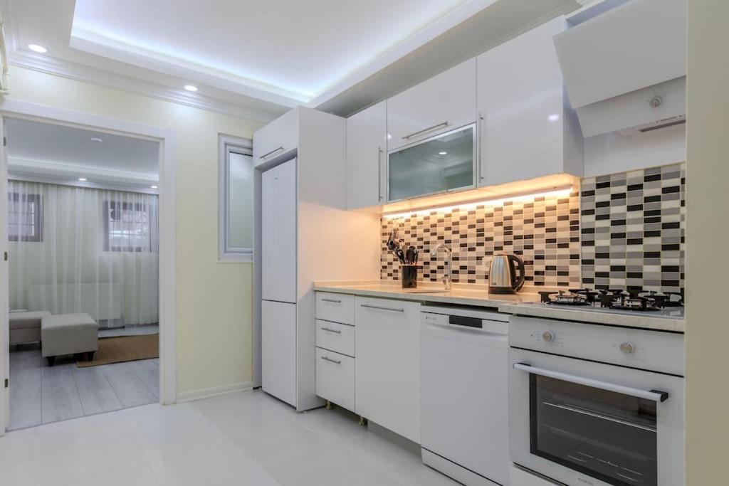 Fatih'te Yeni 3 Odali No 1 Apartment *