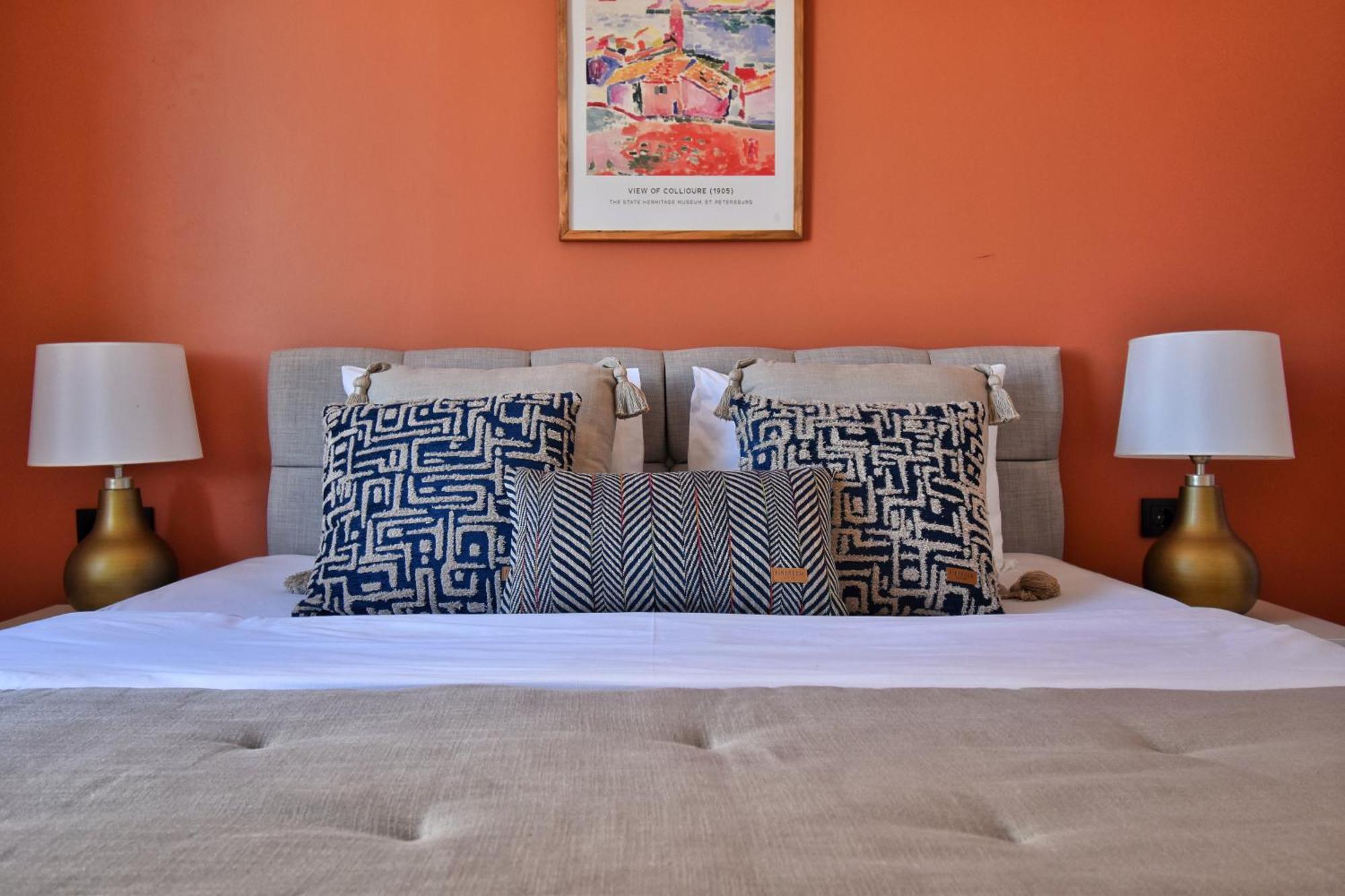 Cozy Renovated 3br Near Taksim- Santur D10 Apartment *