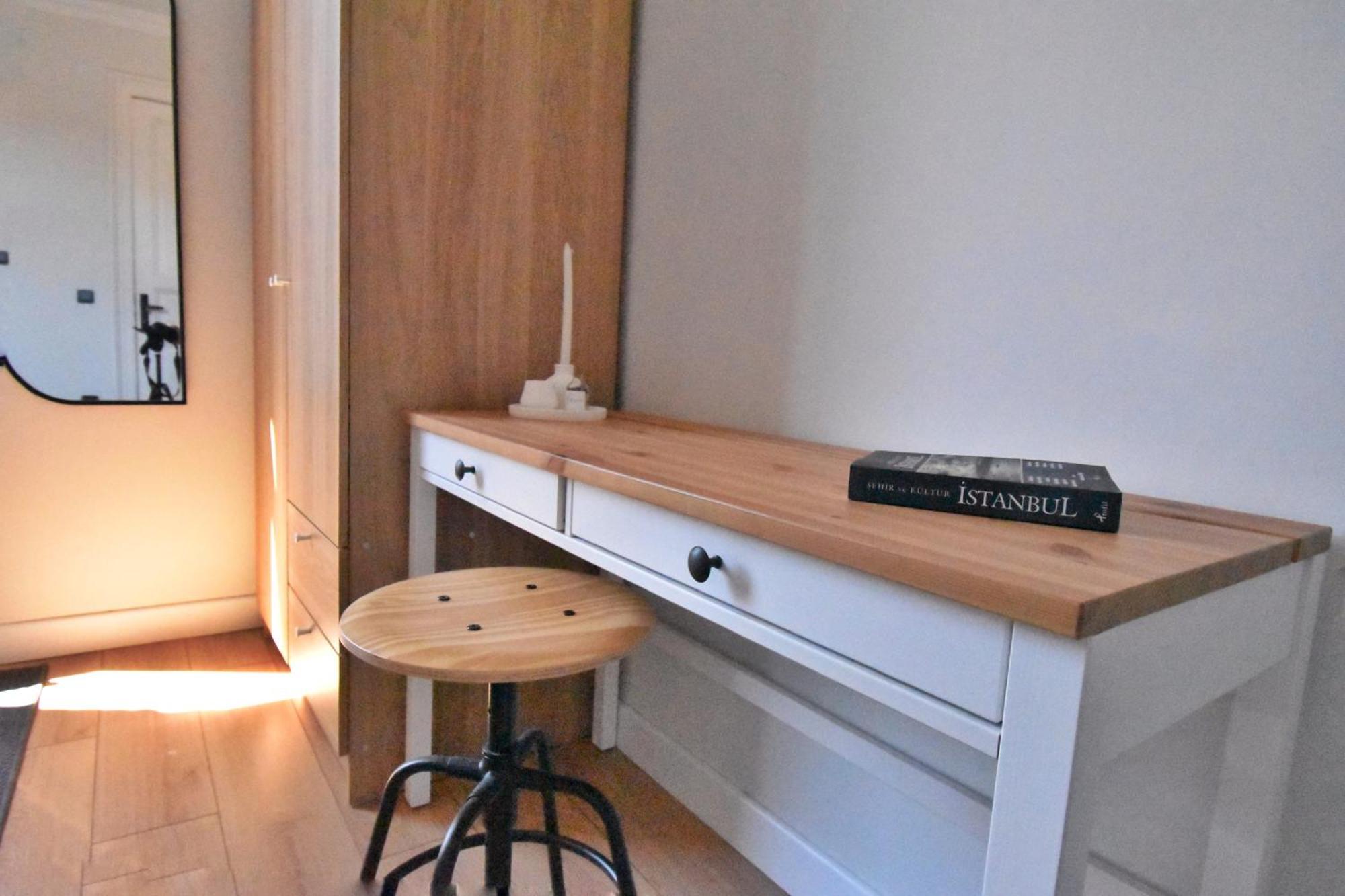 Apartment Cozy Renovated 3br Near Taksim- Santur D10 *