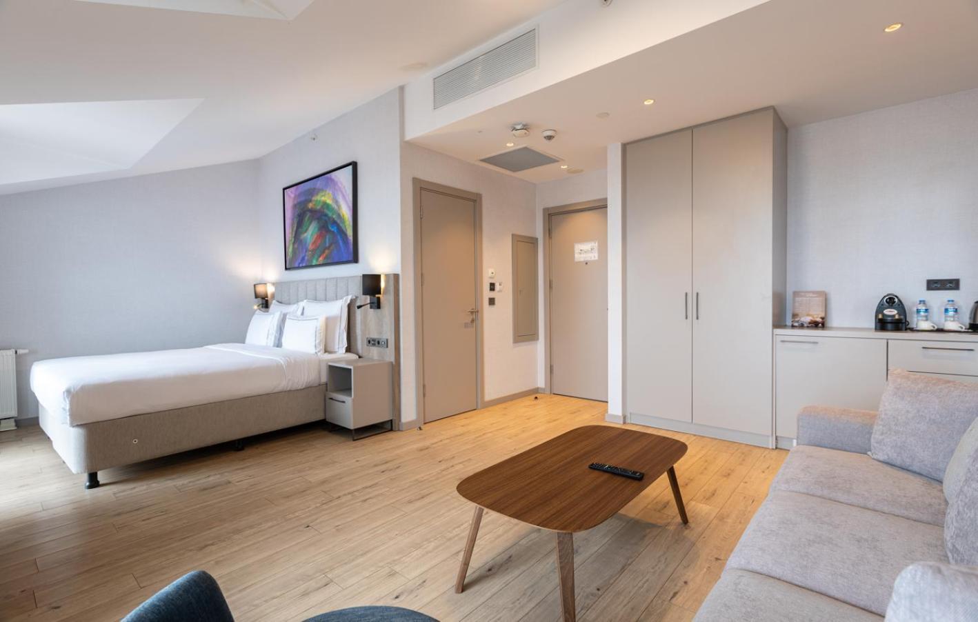 Hotel Antwell 4*