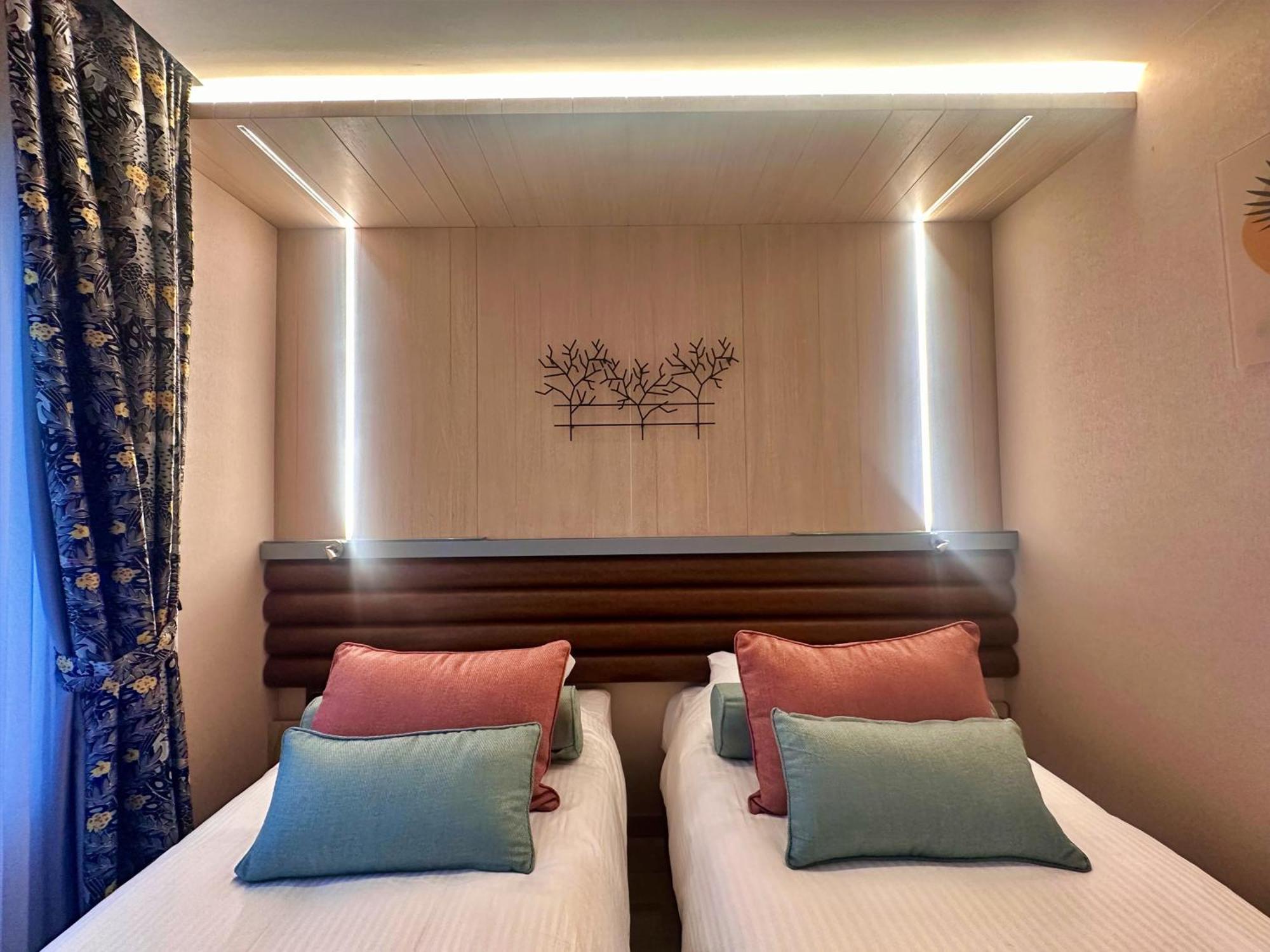 Sapphire Hotel