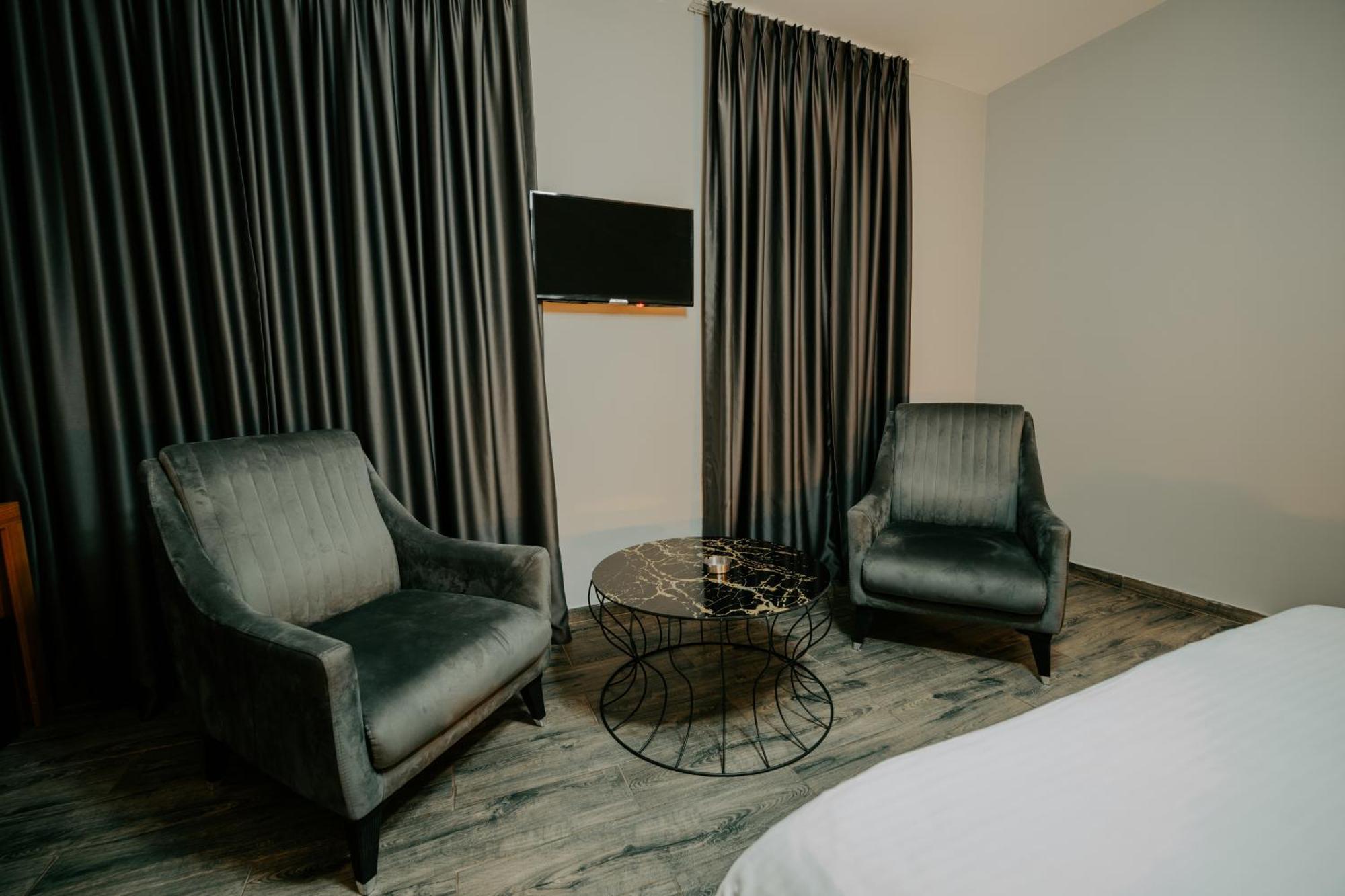 Hotel Grand Quars