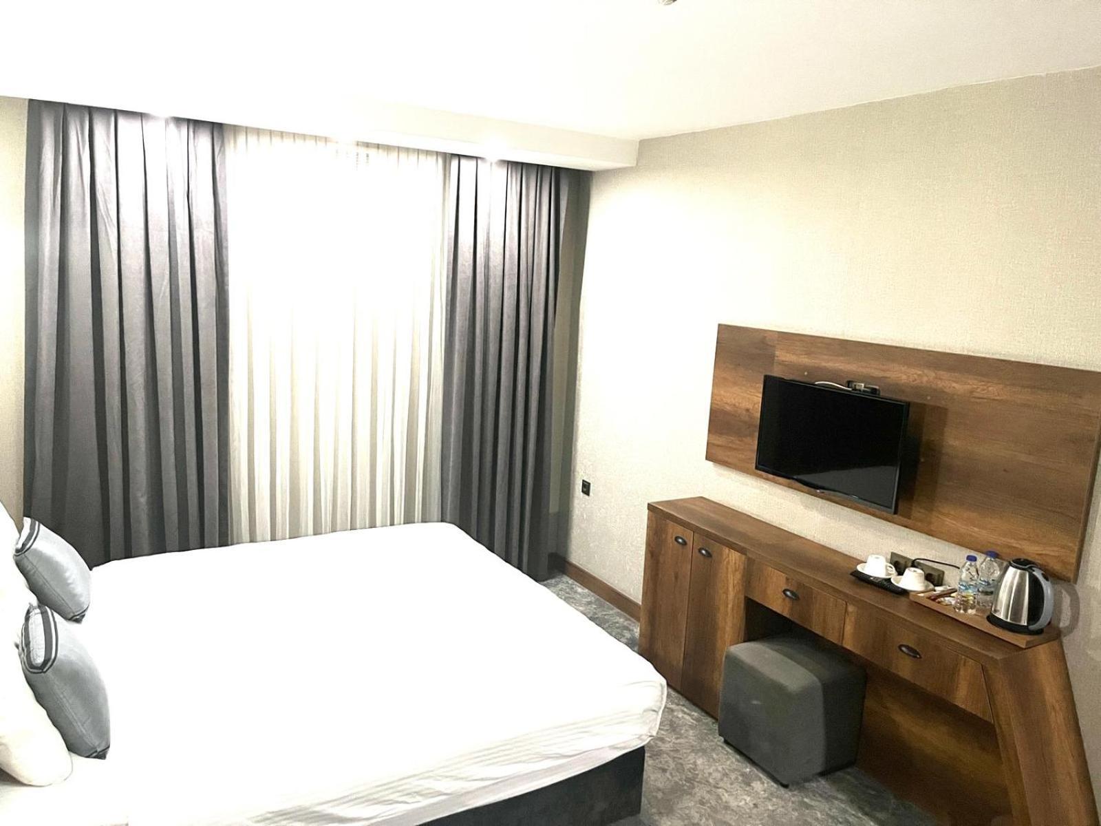 Otel Airport Express 4*