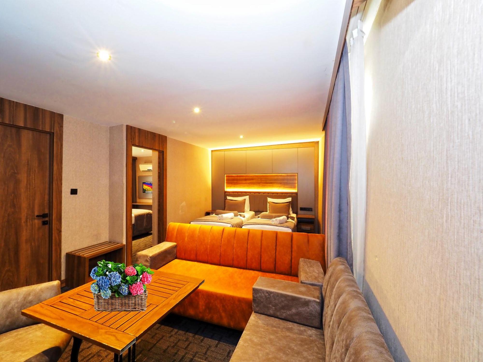 House Old Town Otel 2*