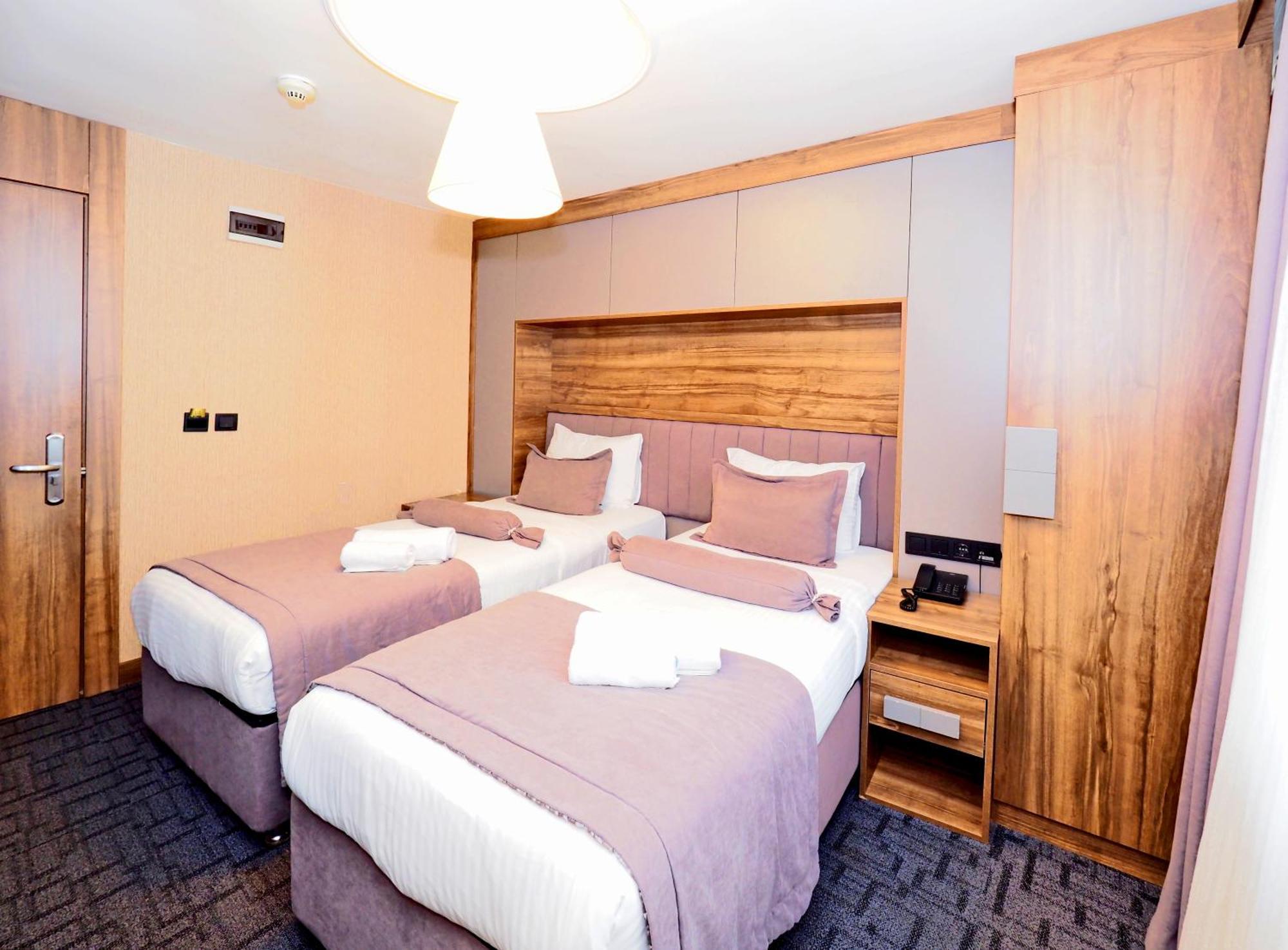 Otel House Old Town 2*