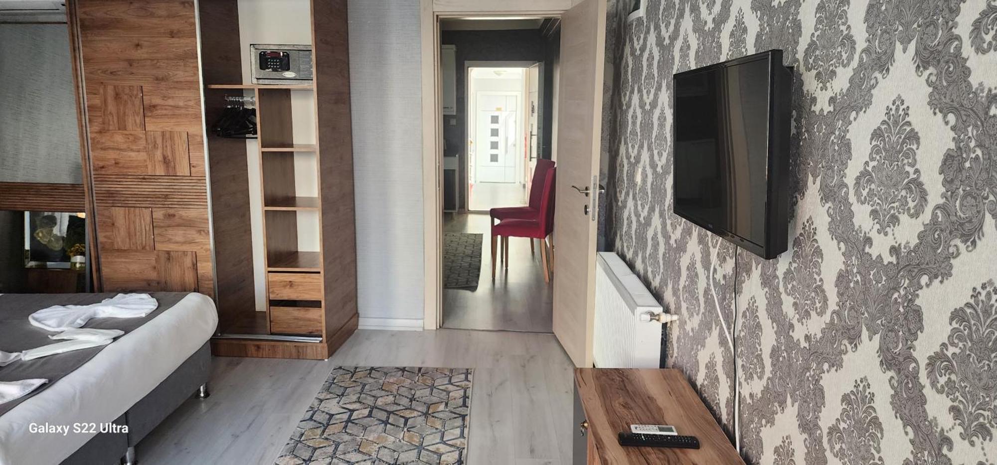 Taksim Royal &