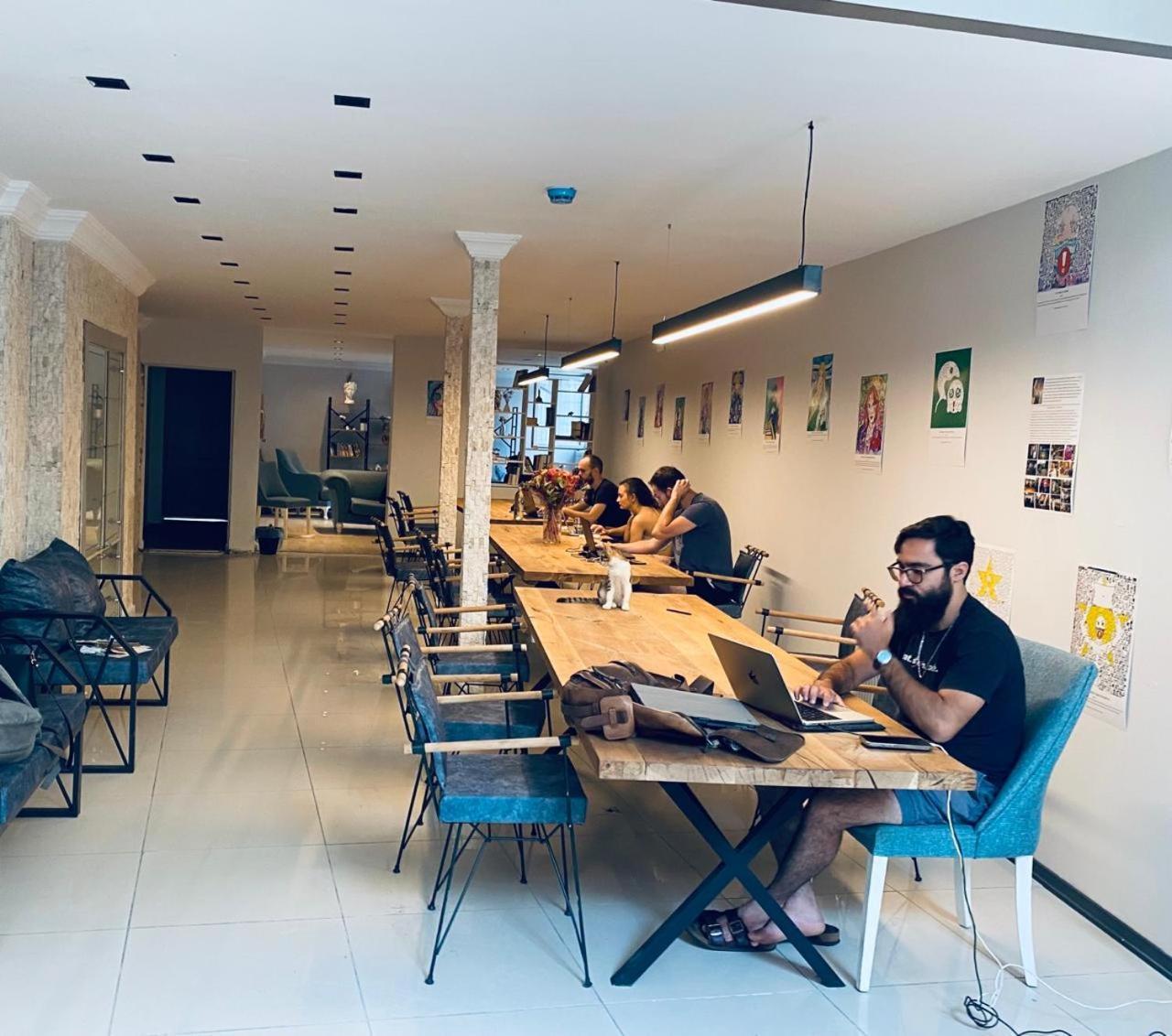 In A Digital Nomad House 107 * Istanbul