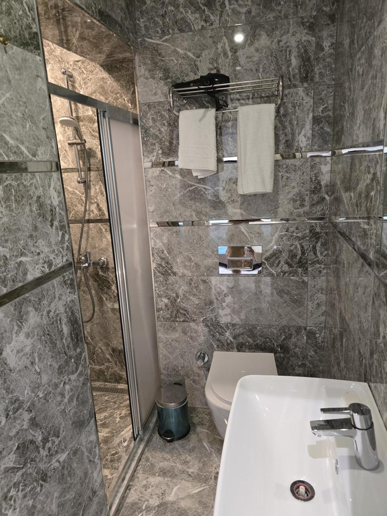 Hostel The Empress Theodora Ll