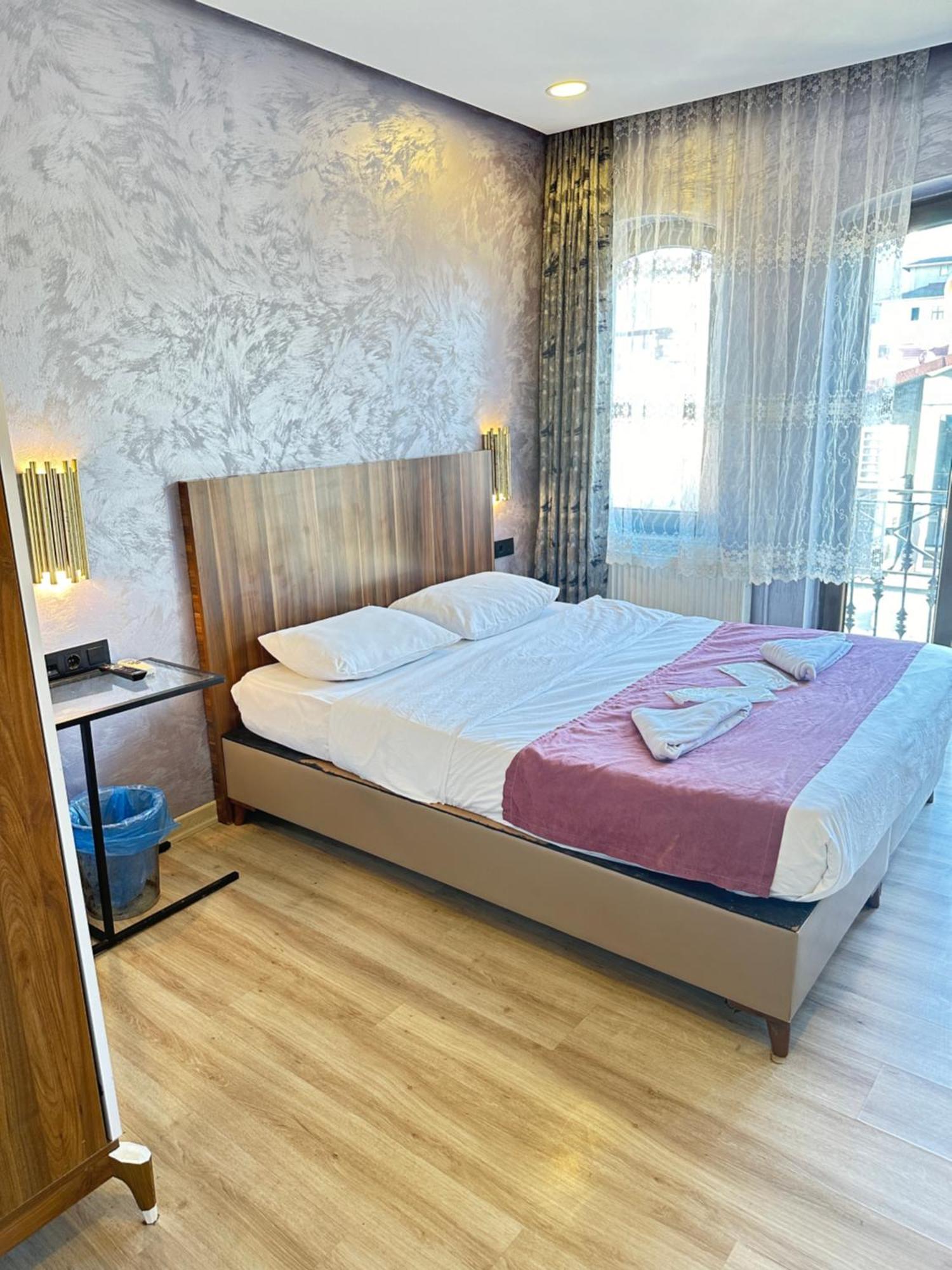 Taxim Alyon 3* Istanbul