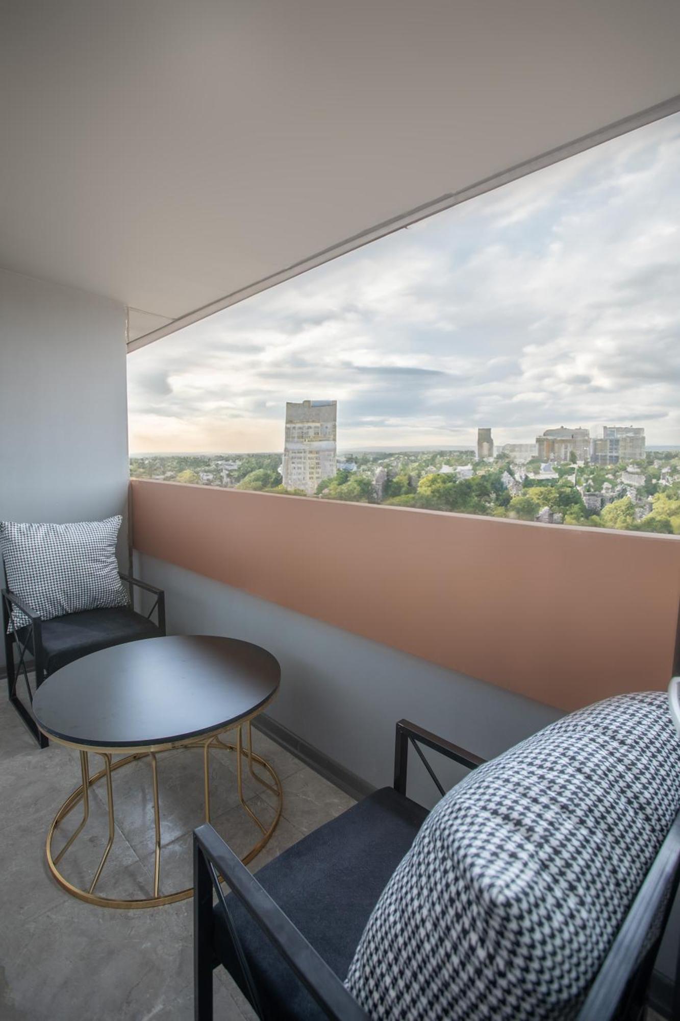 Lizasuit Hotel 4*