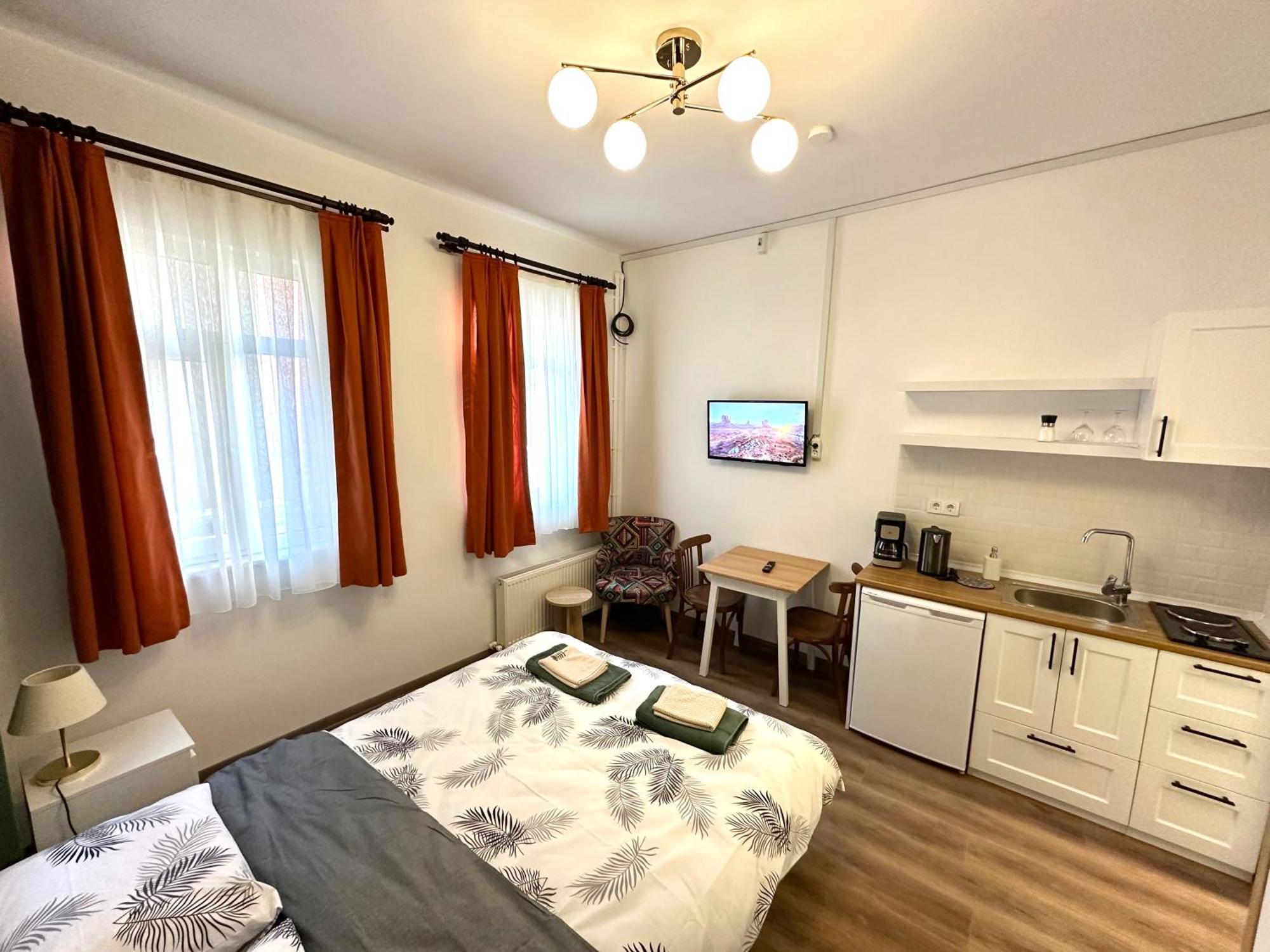 Yellowhouse 2 * Istambul