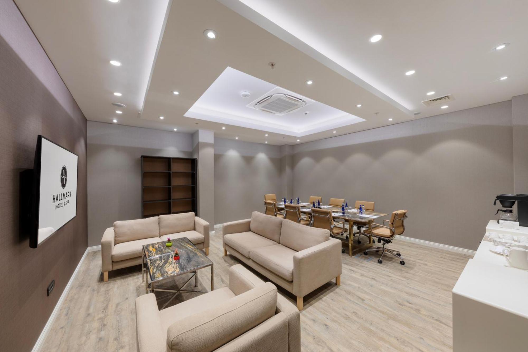 Hallmark & 4* Istanbul