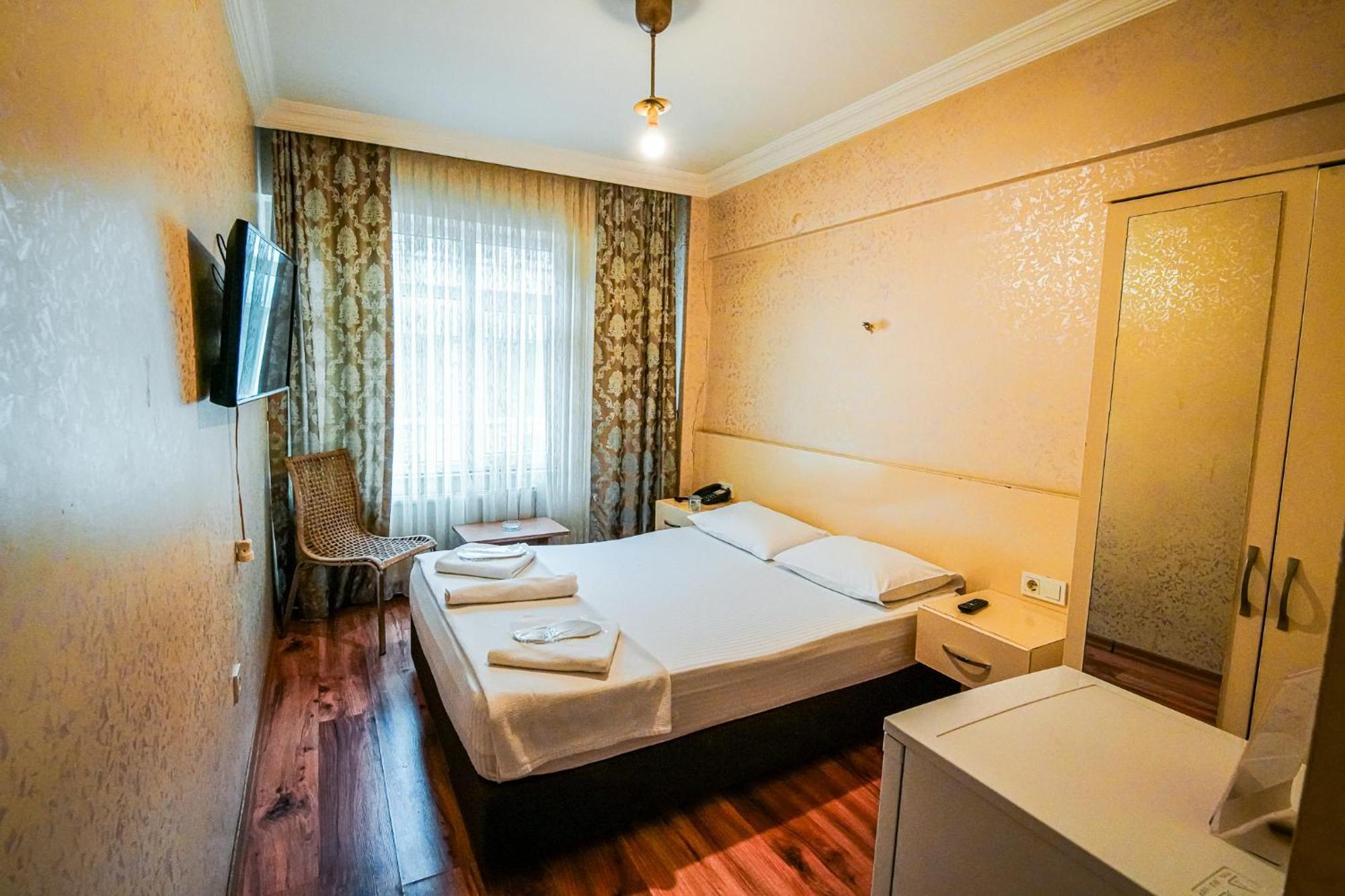 Hotel Sahra 2*