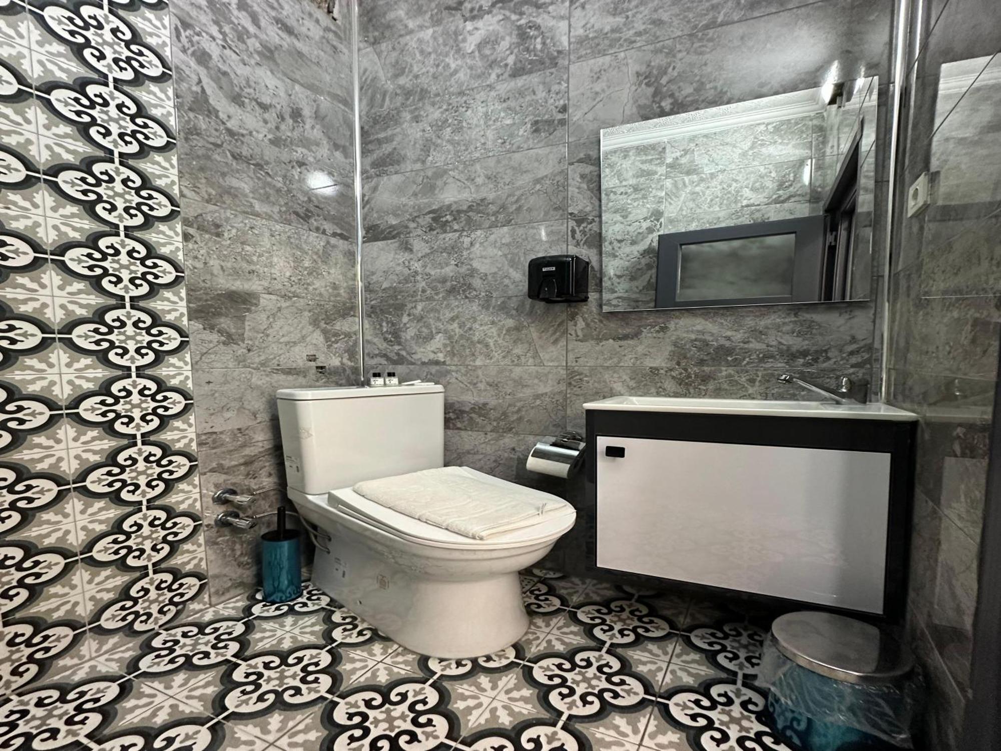 Asil Kosova Hotel *