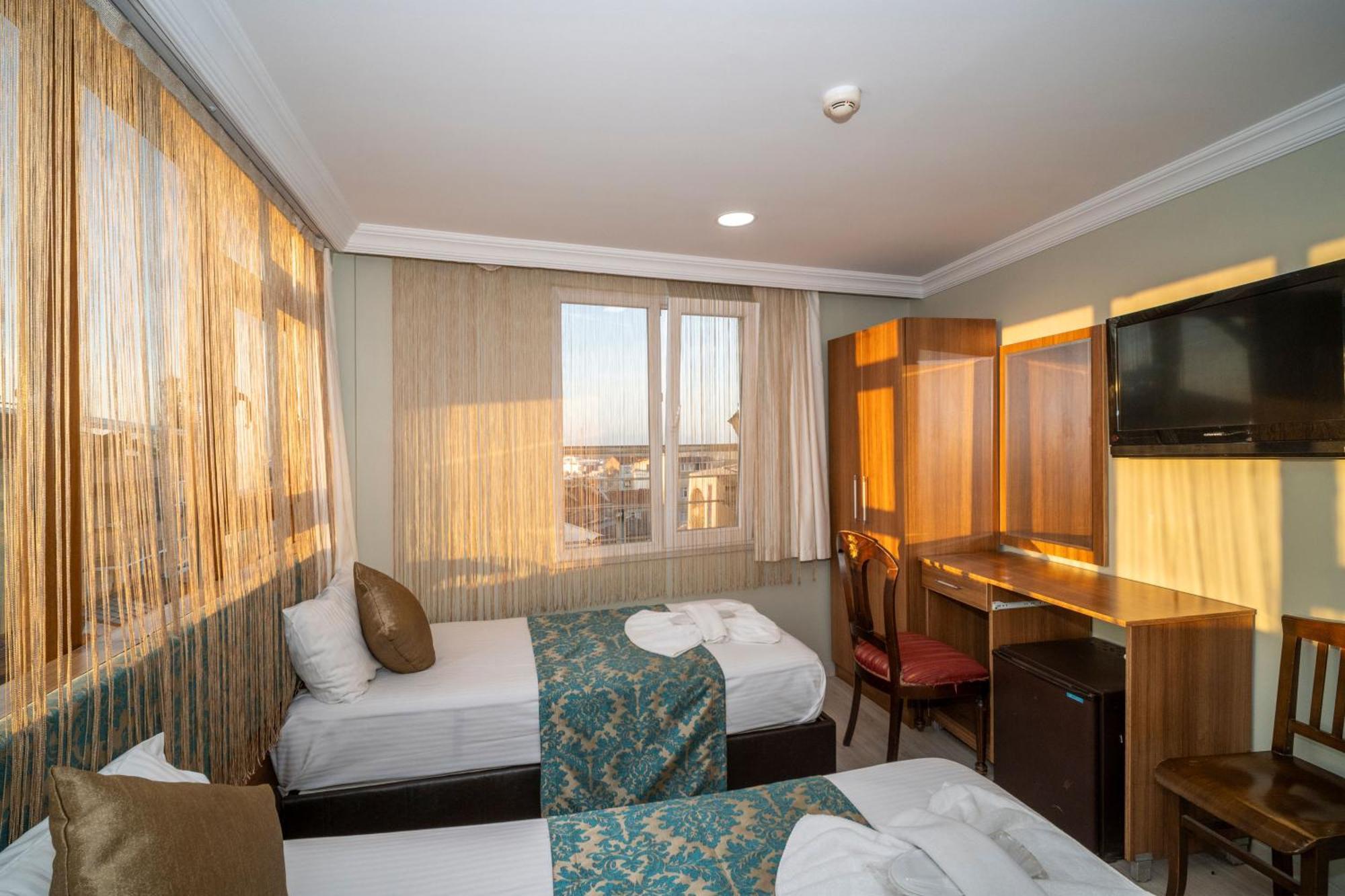 Simper Hotel 3*