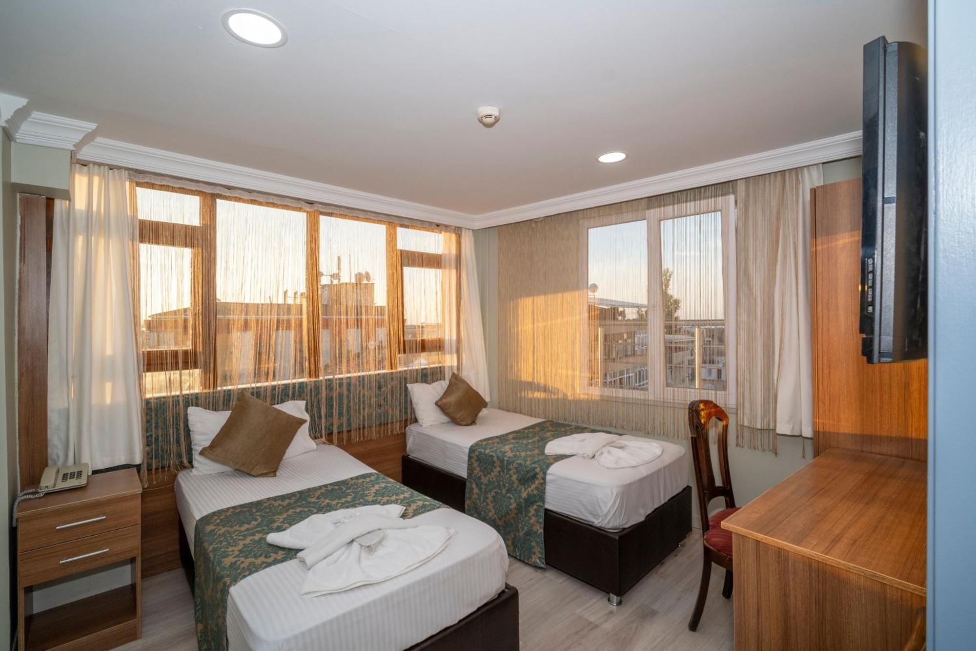 Simper Hotel 3*