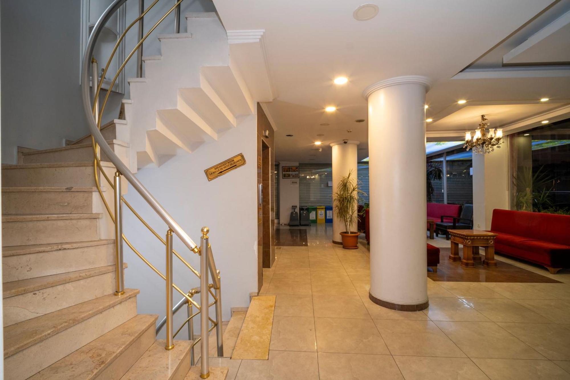 Simper Hotel